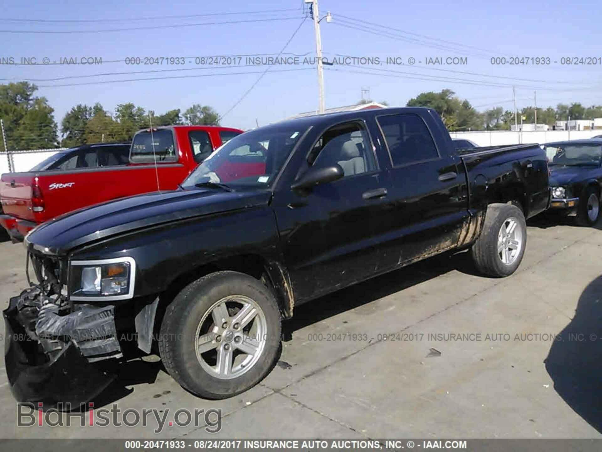 2011 Dodge Dakota - VIN: 1D7RE3GK2BS559404 - Фото 2