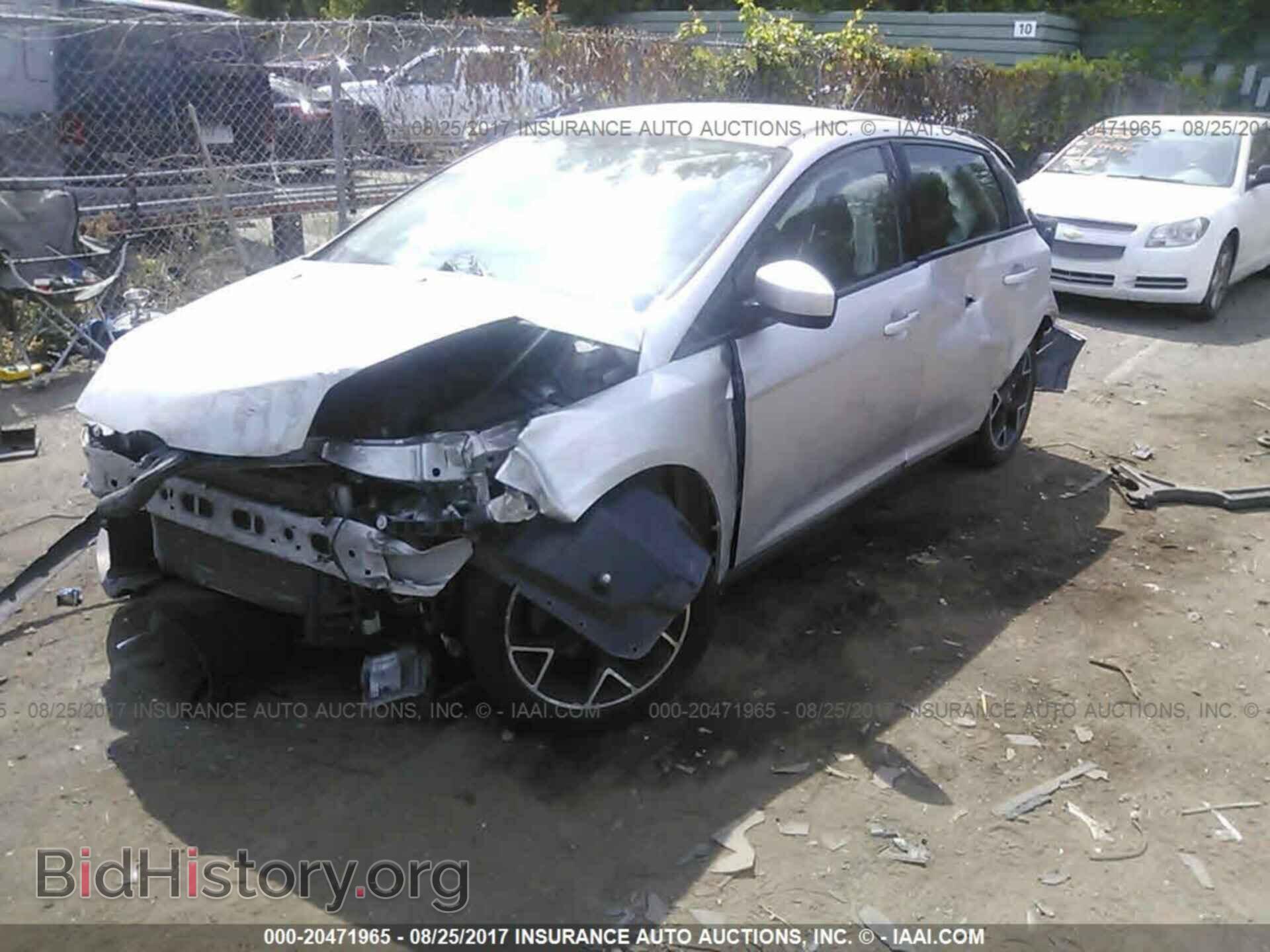 2012 Ford Focus - VIN: 1FAHP3K21CL119313 - Photo 2