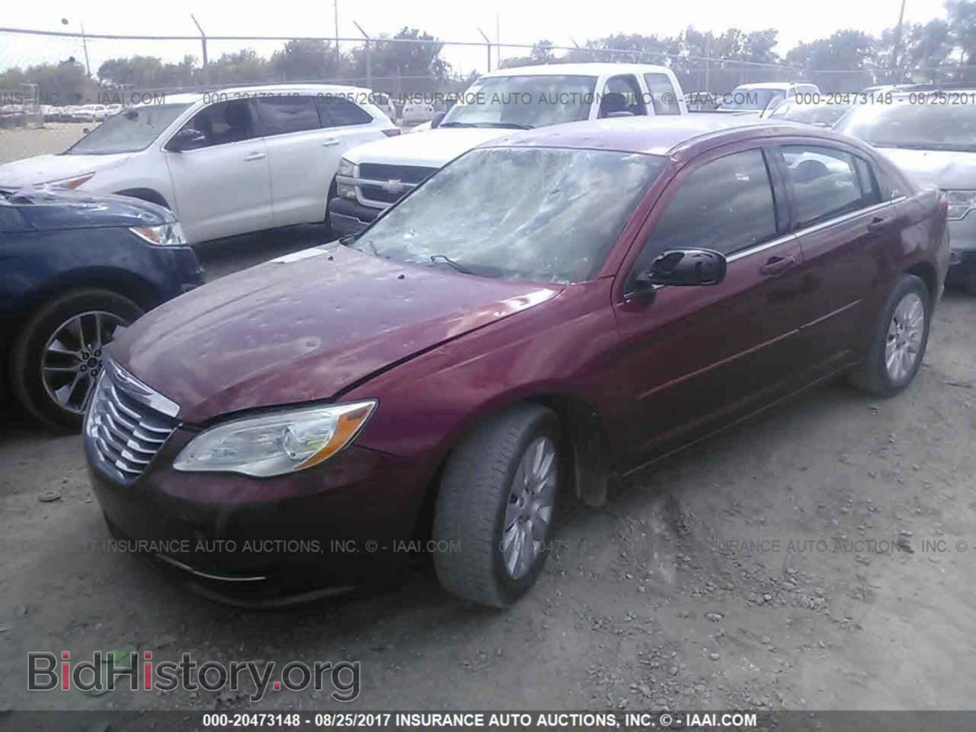 2011 Chrysler 200 - VIN: 1C3BC4FB9BN538464 - Photo 2