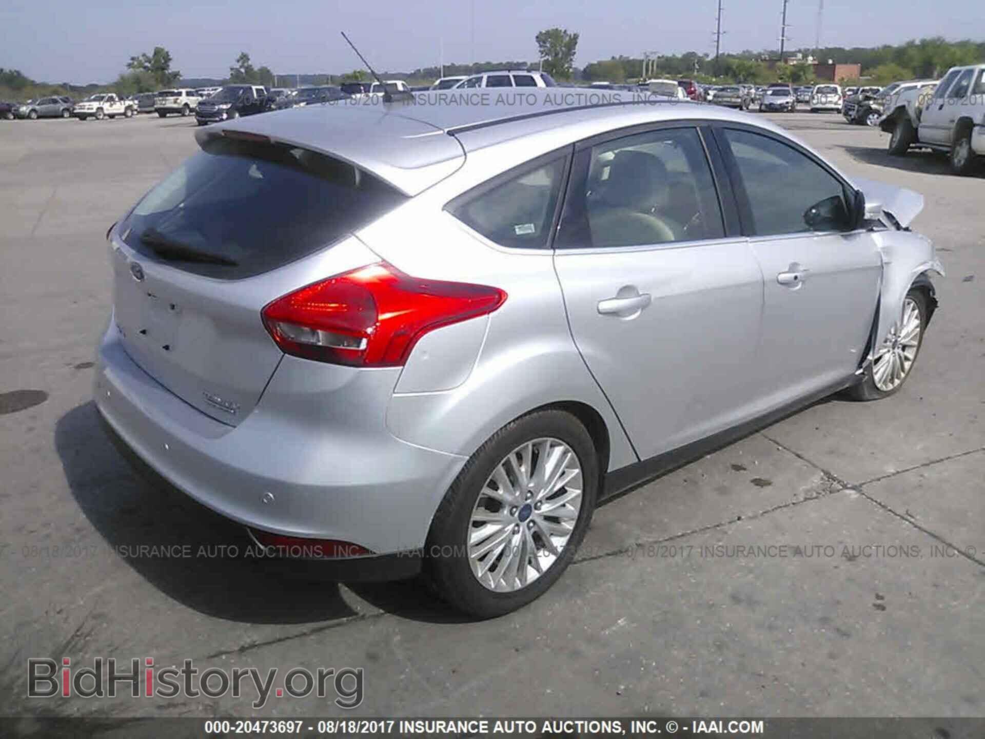 2016 Ford Focus - VIN: 1FADP3N29GL239294 - Photo 4