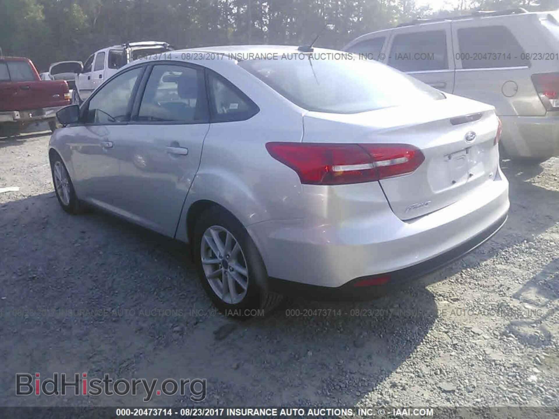 2017 Ford Focus - VIN: 1FADP3F26HL224140 - Photo 3