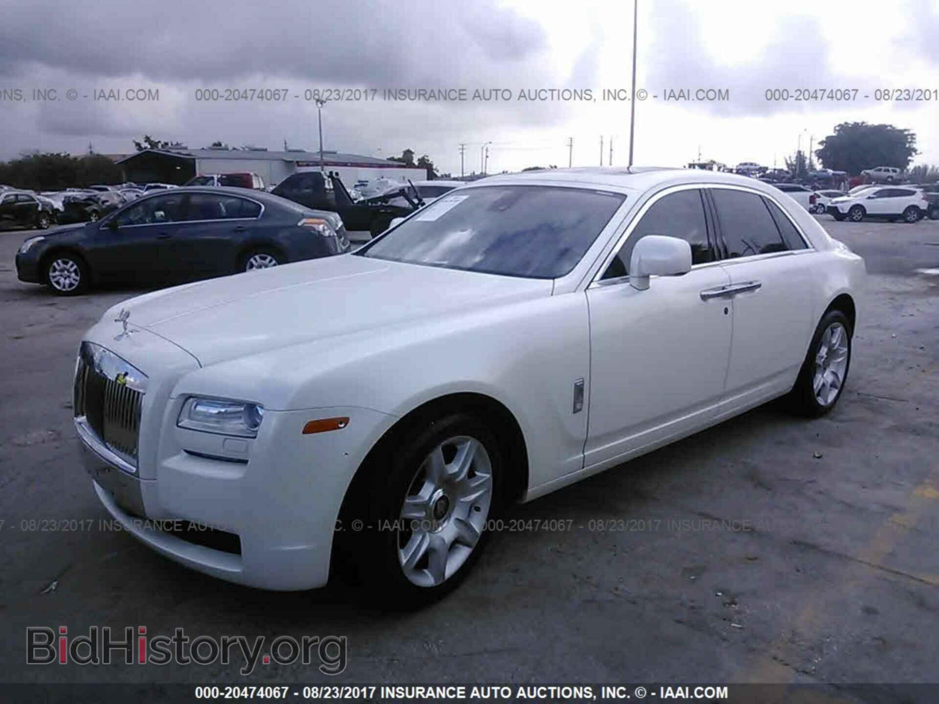 2011 Rolls-royce Ghost - VIN: SCA664S59BUX50184 - Фото 2