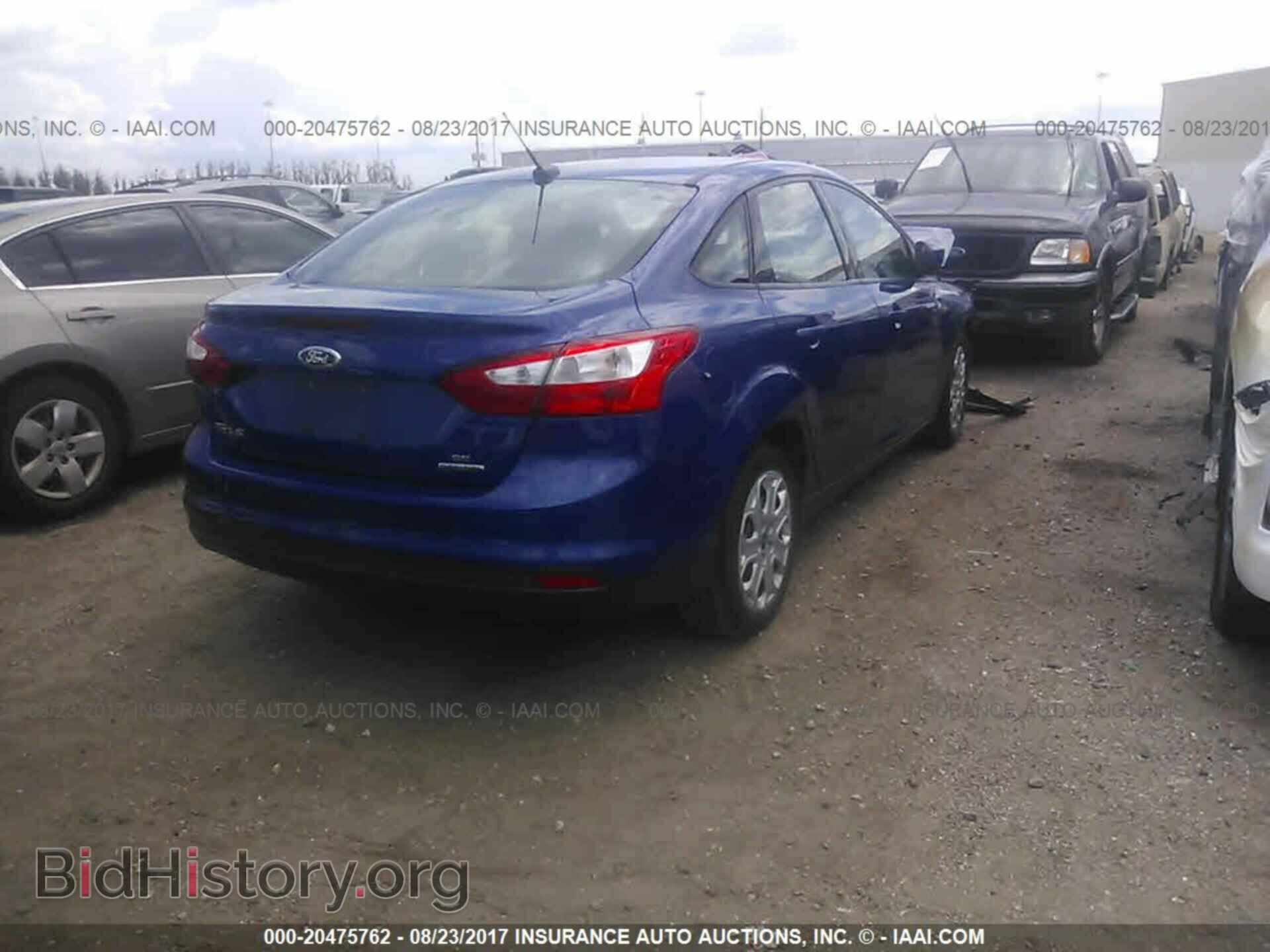 2012 Ford Focus - VIN: 1FAHP3F21CL409660 - Photo 4