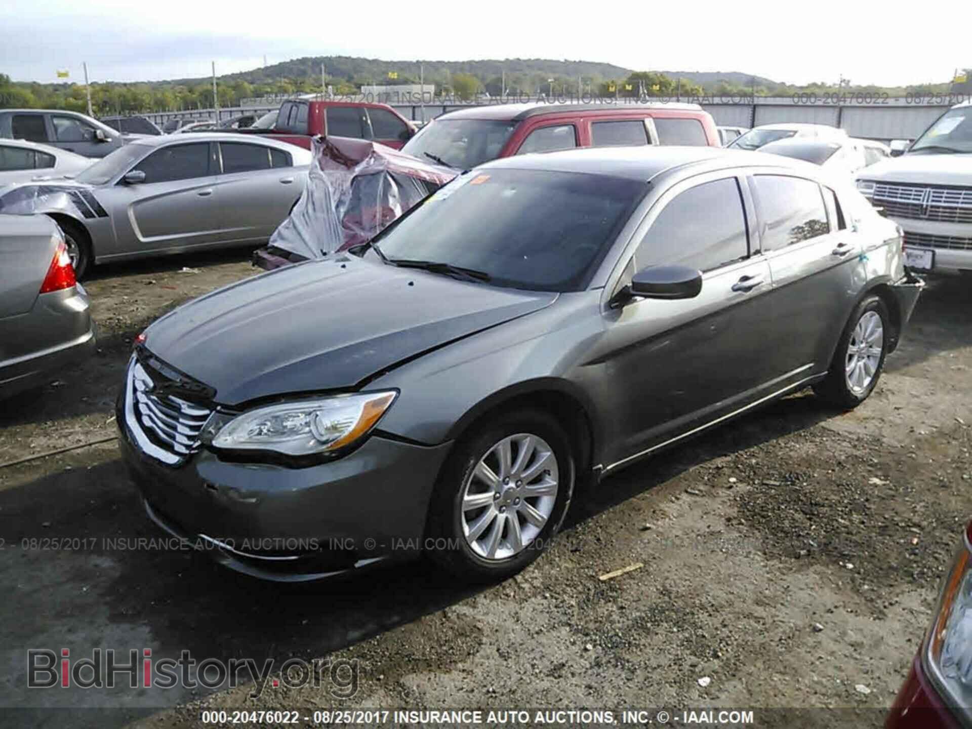 2013 Chrysler 200 - VIN: 1C3CCBBB4DN513361 - Фото 2