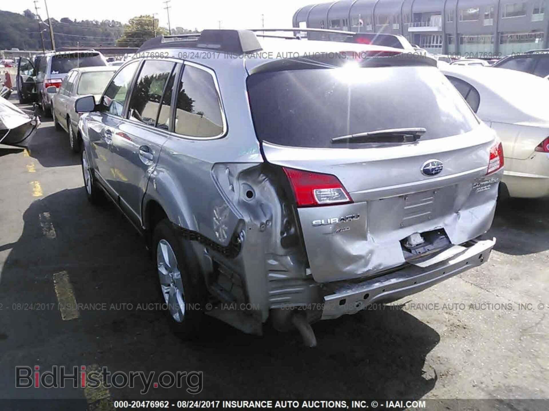 2011 Subaru Outback - VIN: 4S4BRBGC8B3431404 - Фото 3