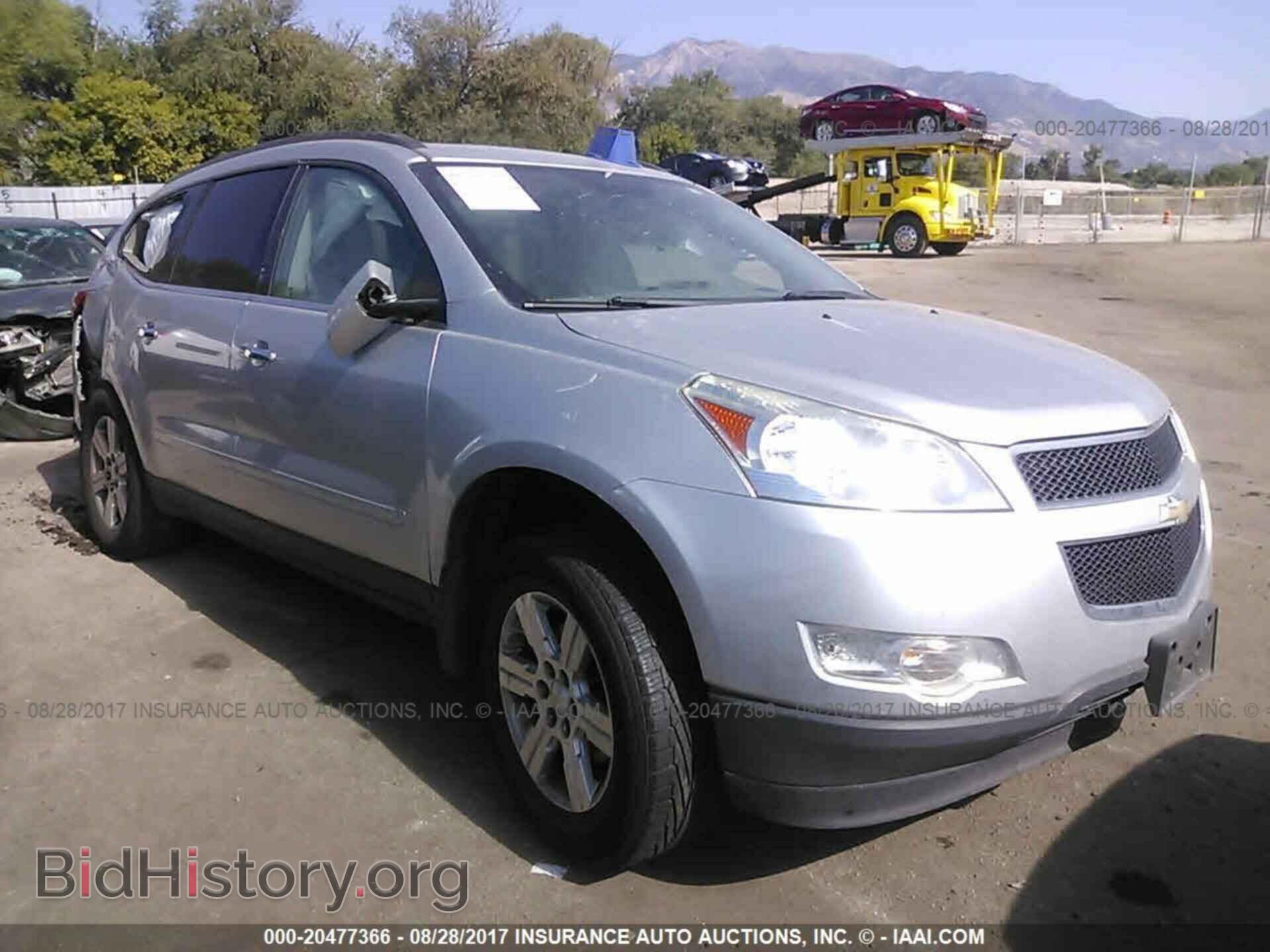 Photo 1GNKVJED9BJ240759 - Chevrolet Traverse 2011