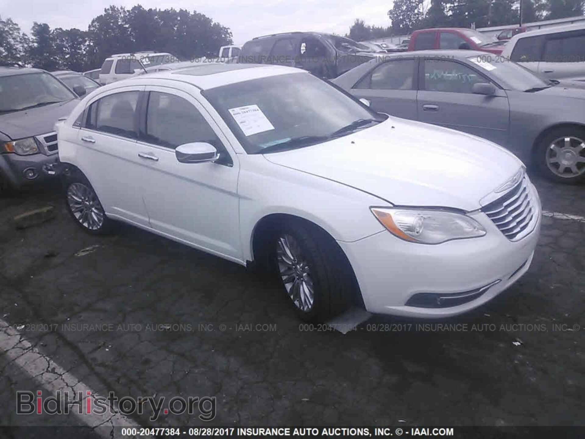 Photo 1C3BC2FGXBN618596 - Chrysler 200 2011