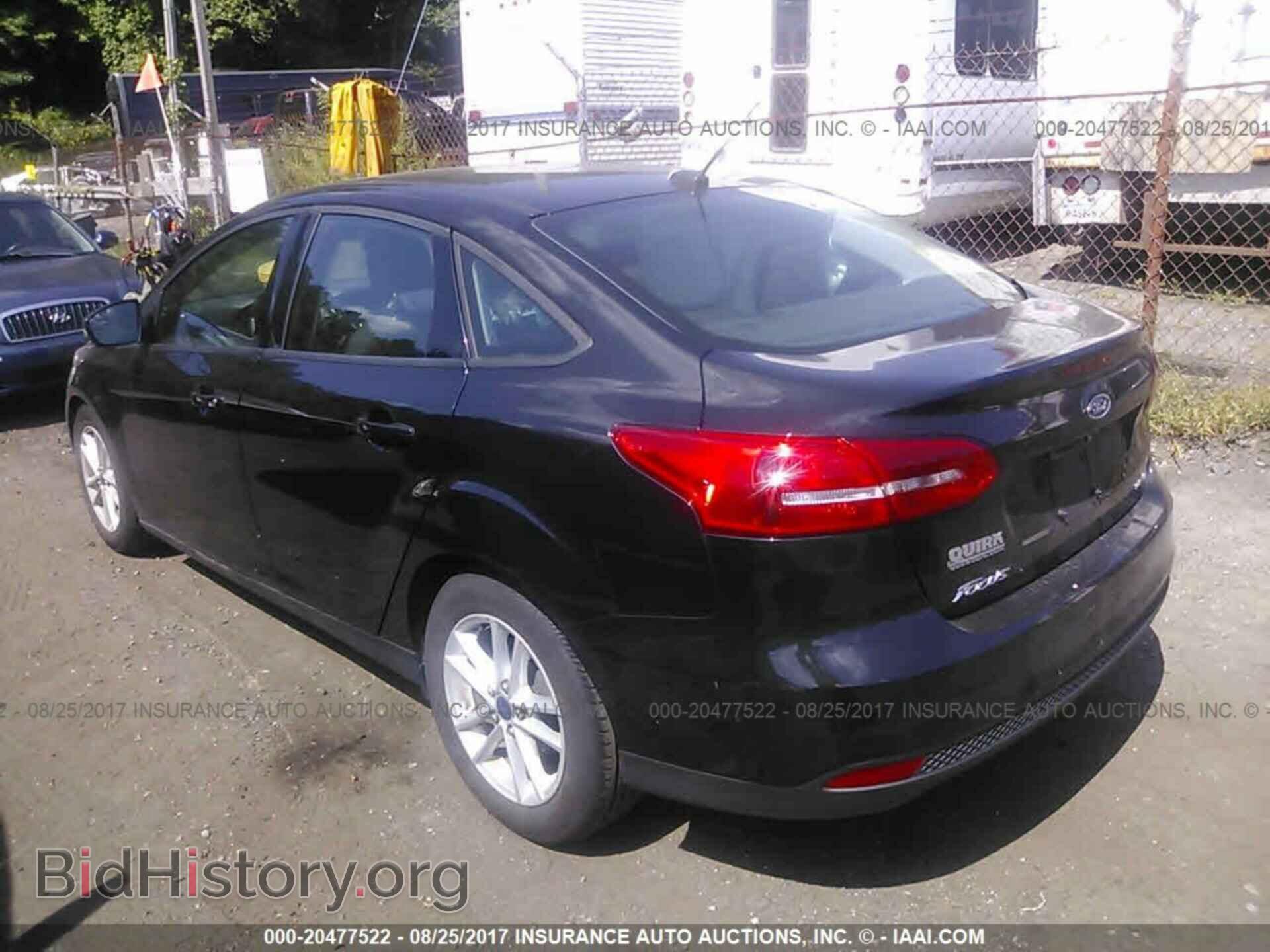 2015 Ford Focus - VIN: 1FADP3F23FL344233 - Photo 3