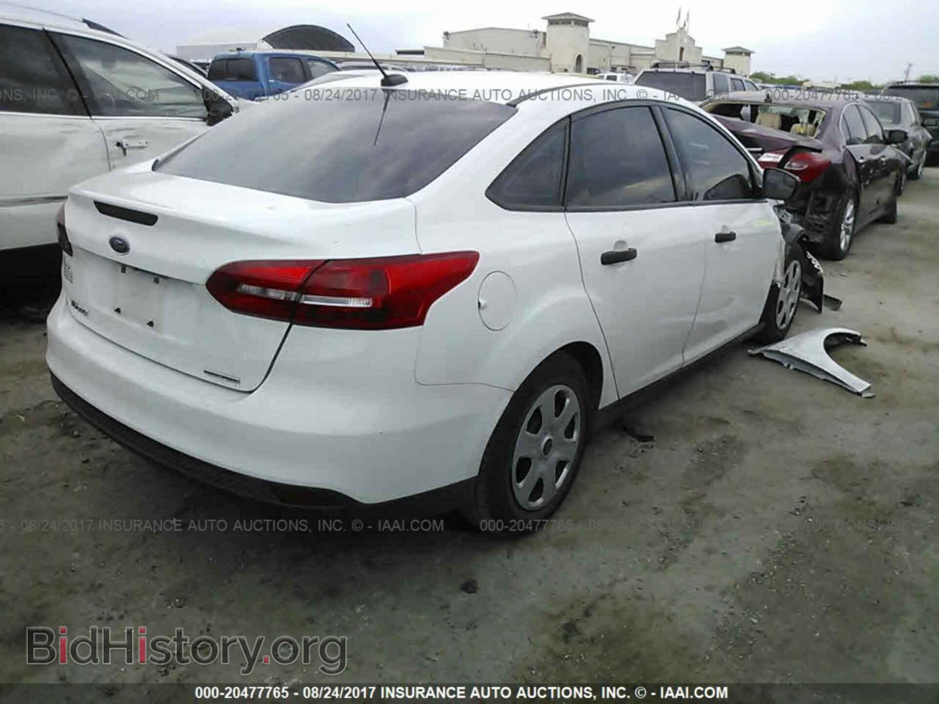 2015 Ford Focus - VIN: 1FADP3E24FL201132 - Фото 4