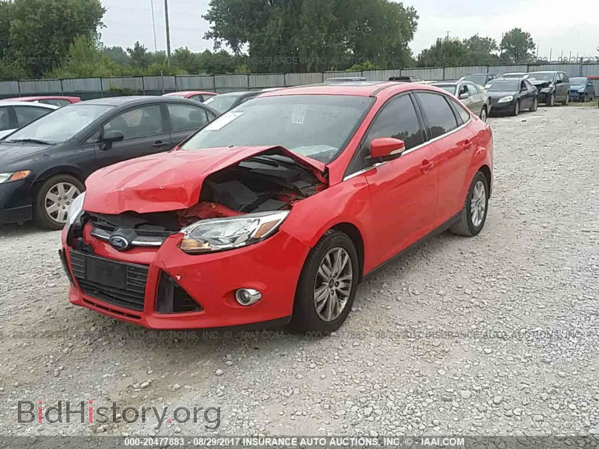 2012 Ford Focus - VIN: 1FAHP3H24CL162115 - Photo 2