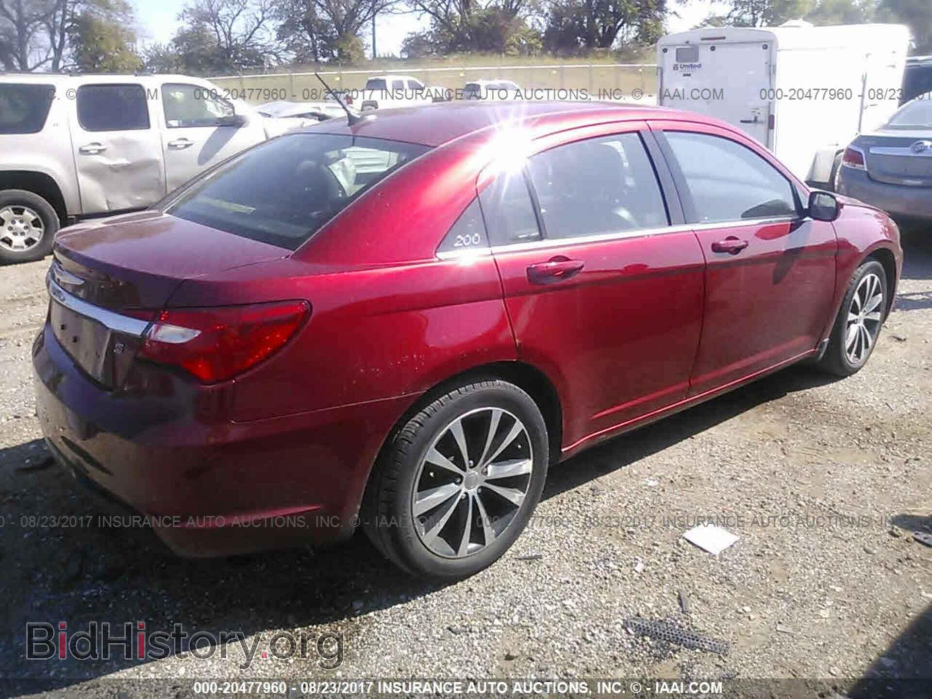 2013 Chrysler 200 - VIN: 1C3CCBCGXDN618805 - Photo 4