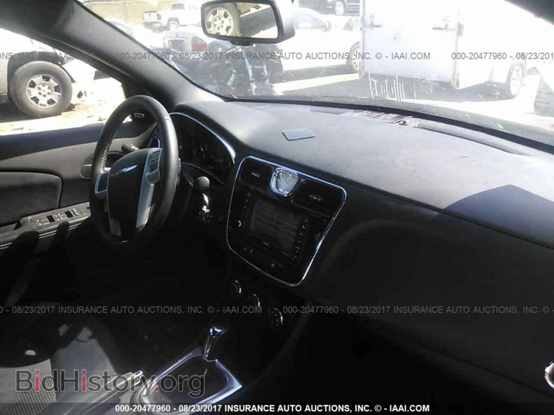 2013 Chrysler 200 - VIN: 1C3CCBCGXDN618805 - Photo 5