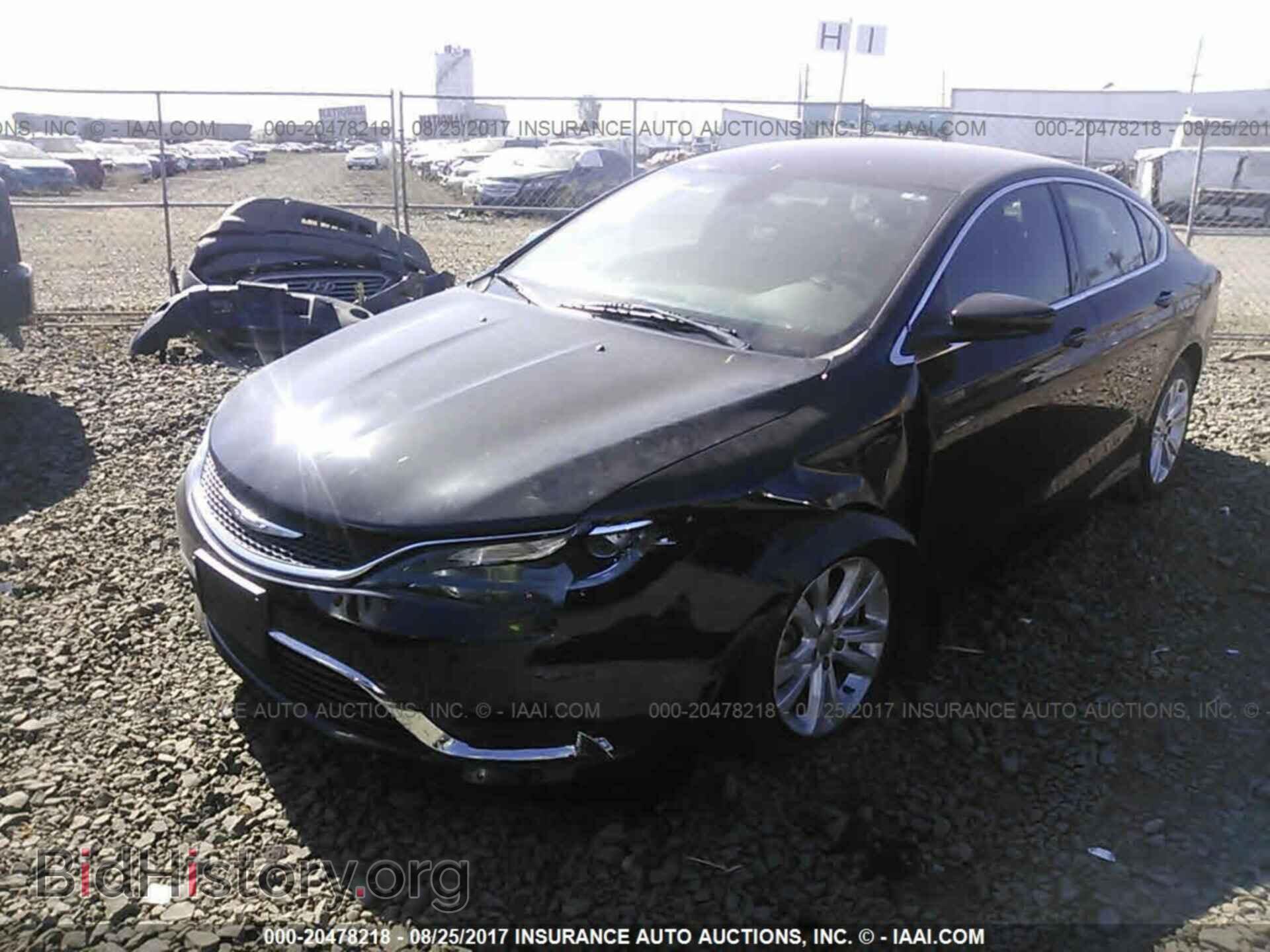 2015 Chrysler 200 - VIN: 1C3CCCAB9FN725618 - Photo 2