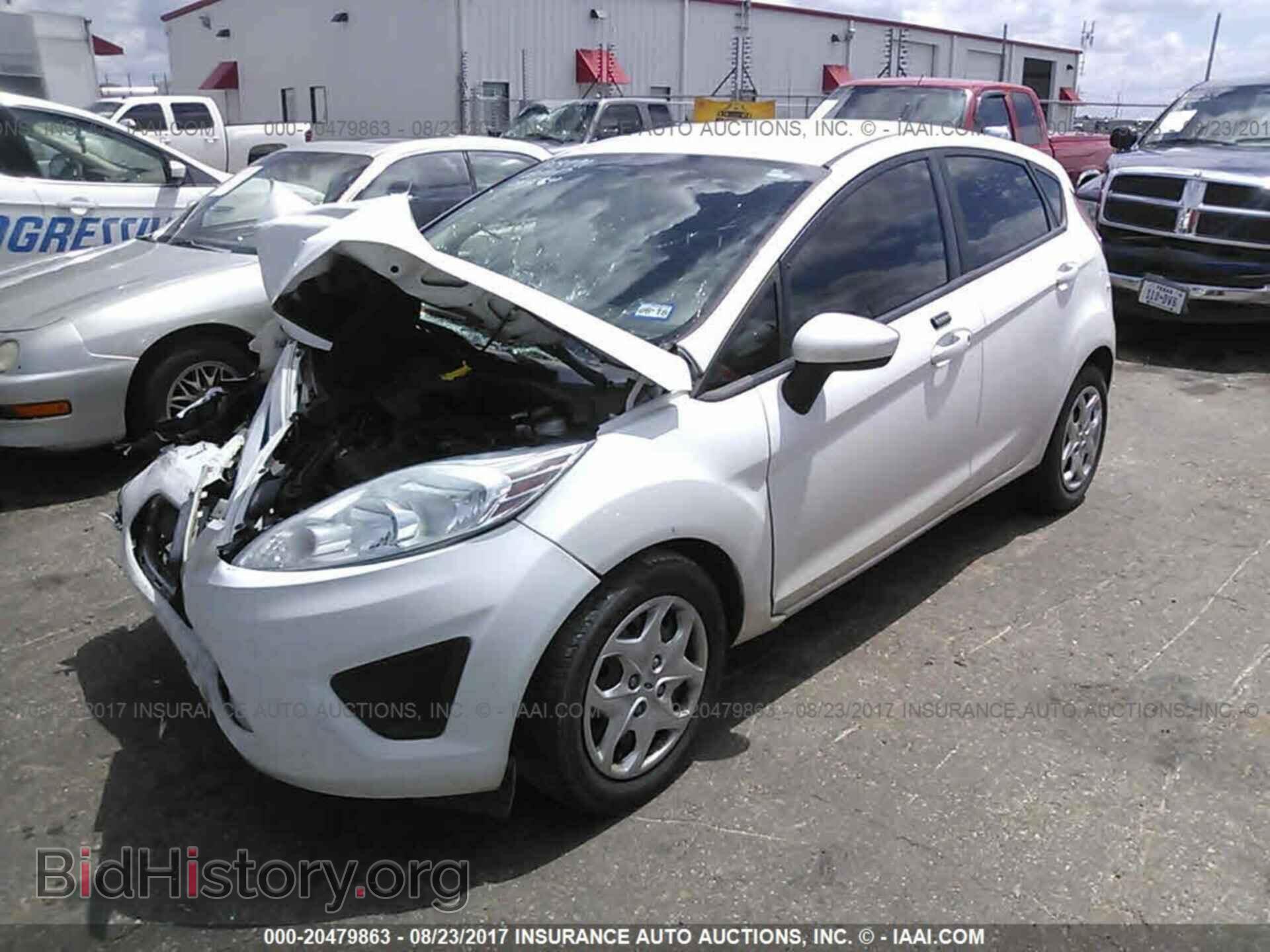 2011 Ford Fiesta - VIN: 3FADP4EJ4BM106351 - Фото 2