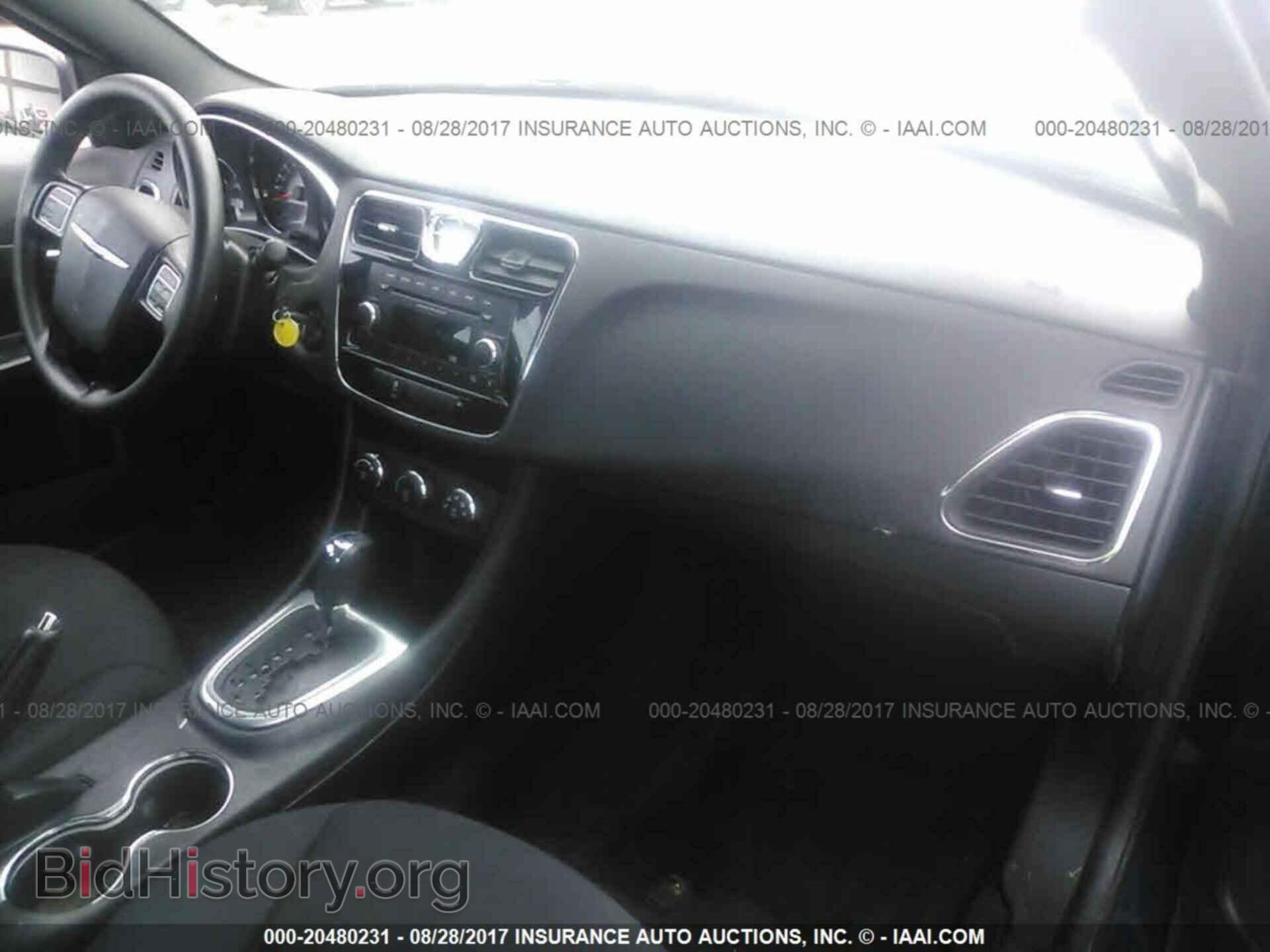 2014 Chrysler 200 - VIN: 1C3CCBAB7EN204518 - Фото 5