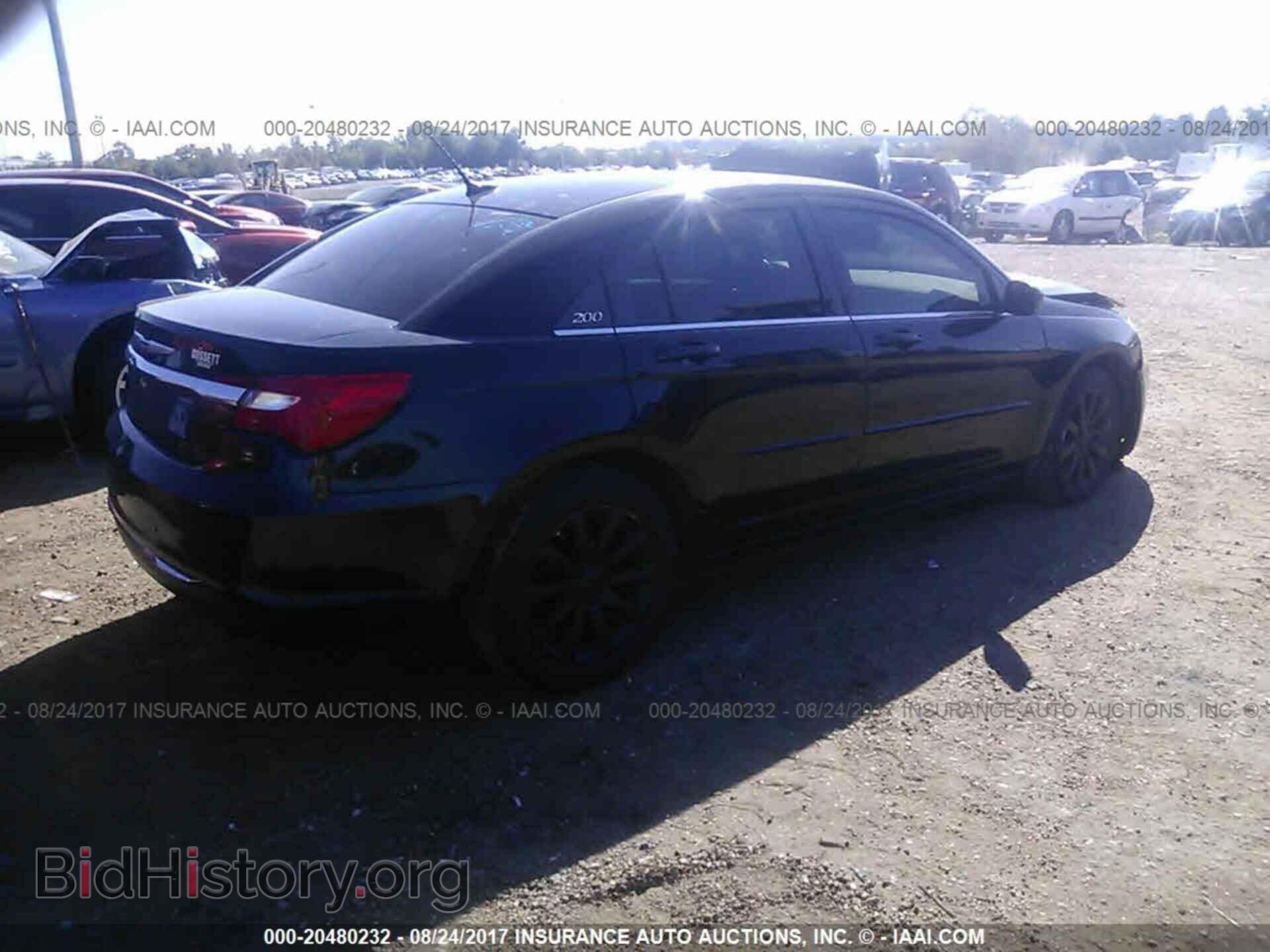 2014 Chrysler 200 - VIN: 1C3CCBBB4EN144681 - Фото 4