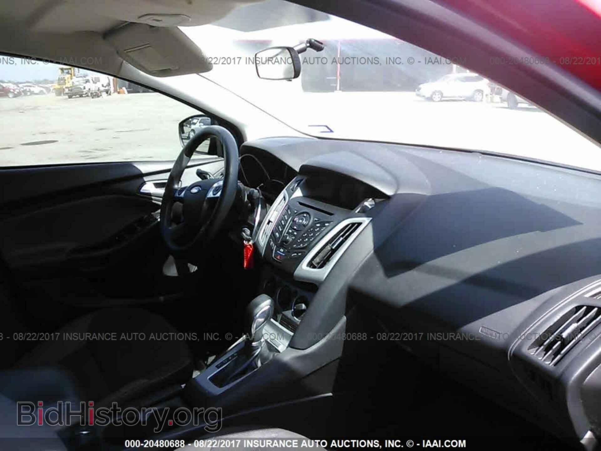 2014 Ford Focus - VIN: 1FADP3F29EL207733 - Photo 5