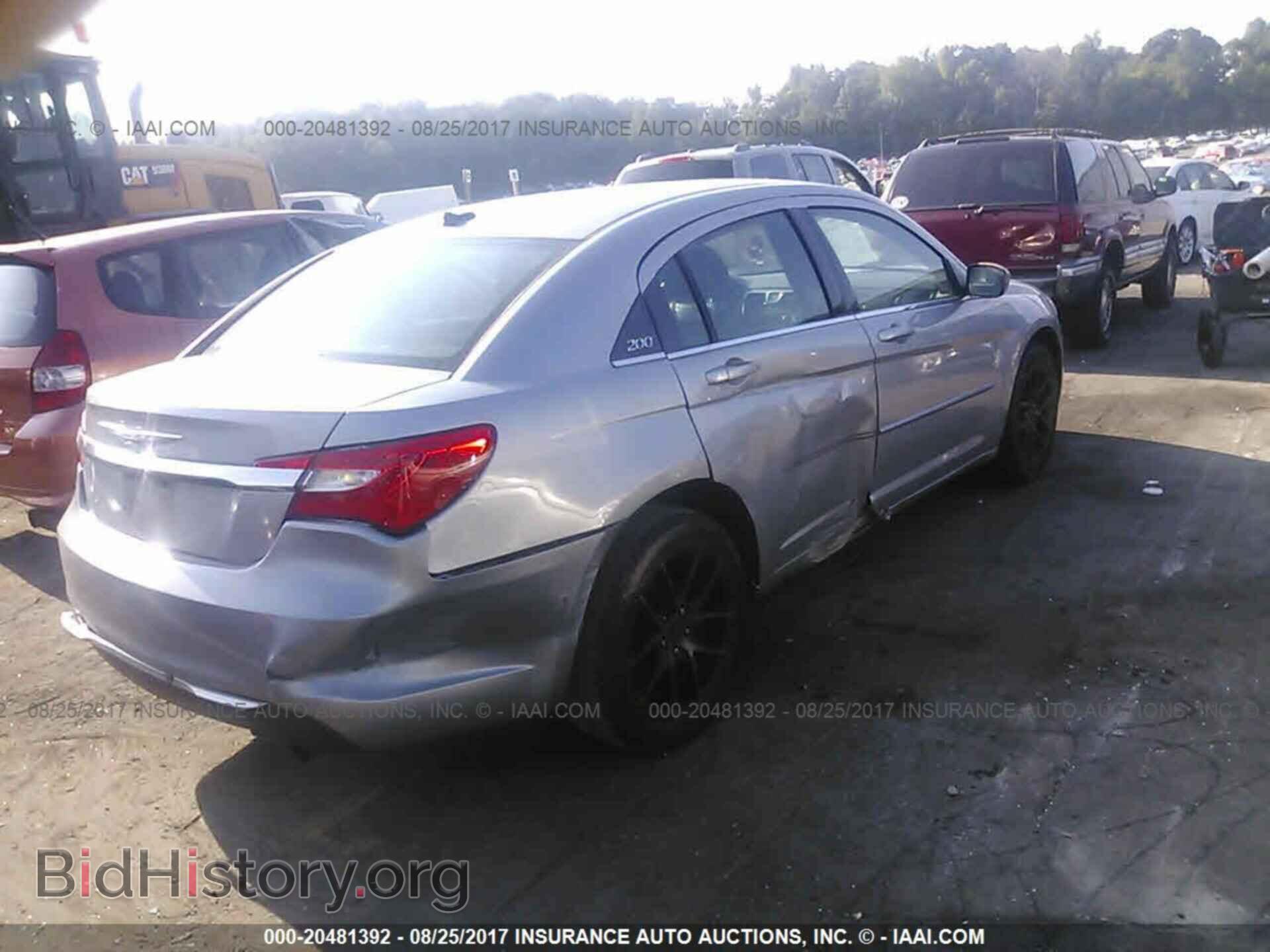 2013 Chrysler 200 - VIN: 1C3CCBBB1DN639631 - Фото 4