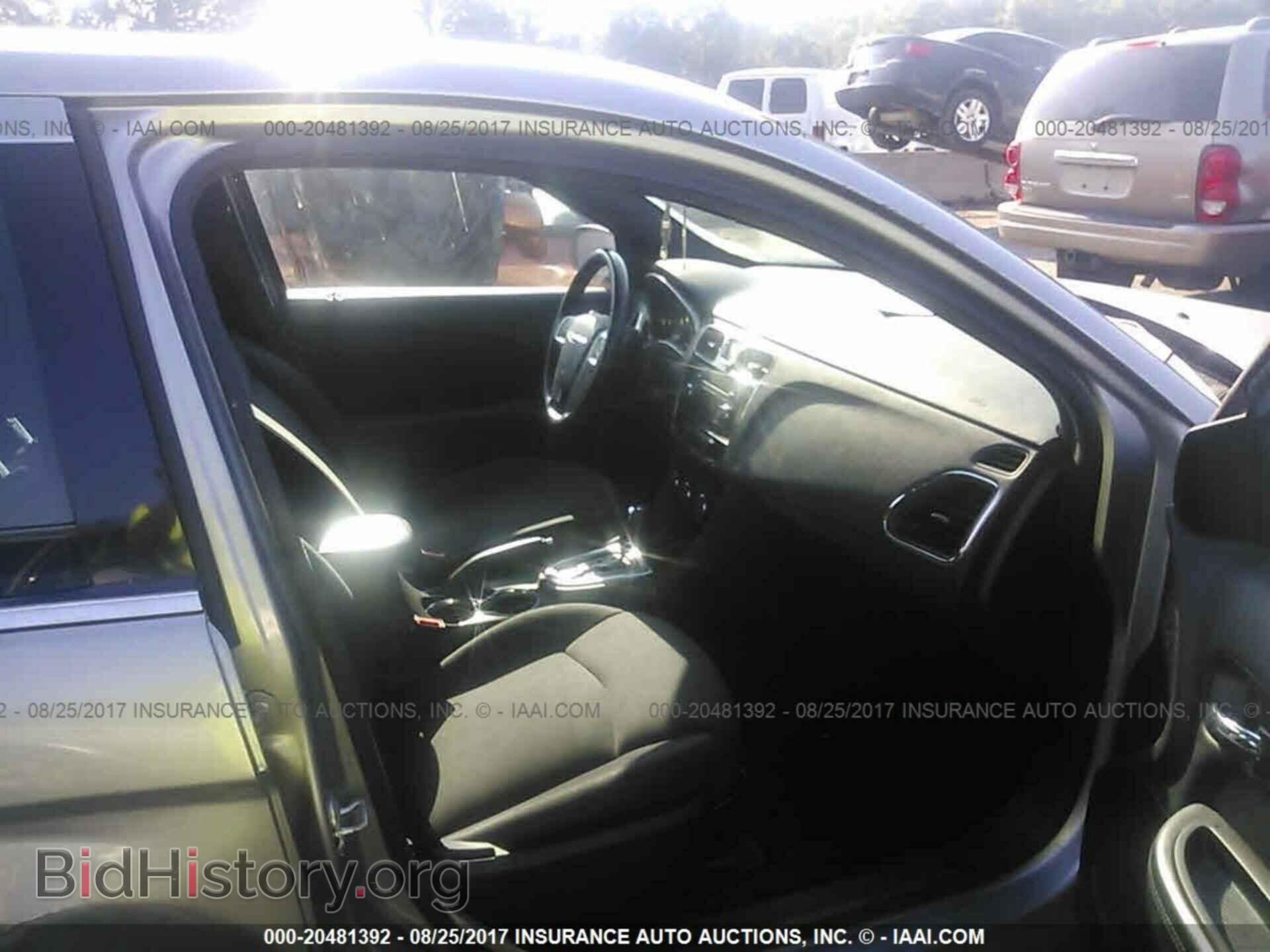 2013 Chrysler 200 - VIN: 1C3CCBBB1DN639631 - Фото 5