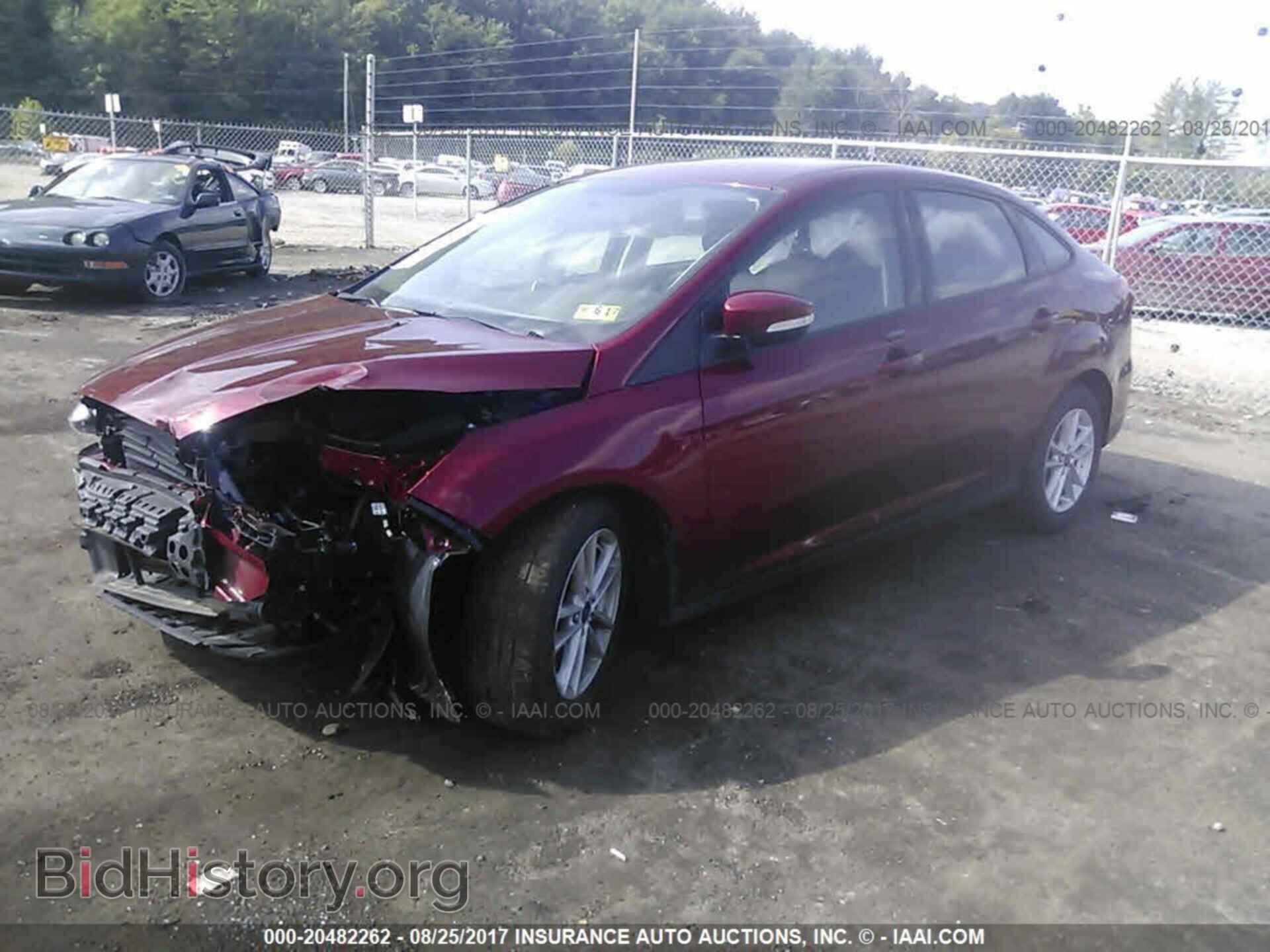 2016 Ford Focus - VIN: 1FADP3F22GL336030 - Photo 2