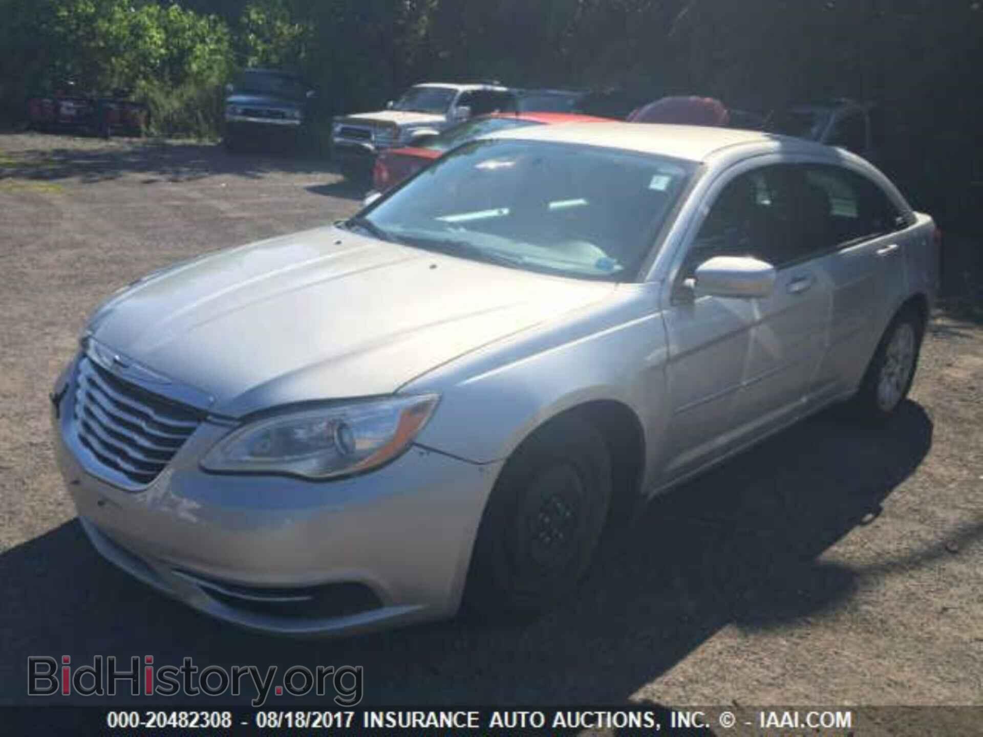 2012 Chrysler 200 - VIN: 1C3CCBAB4CN273034 - Фото 2
