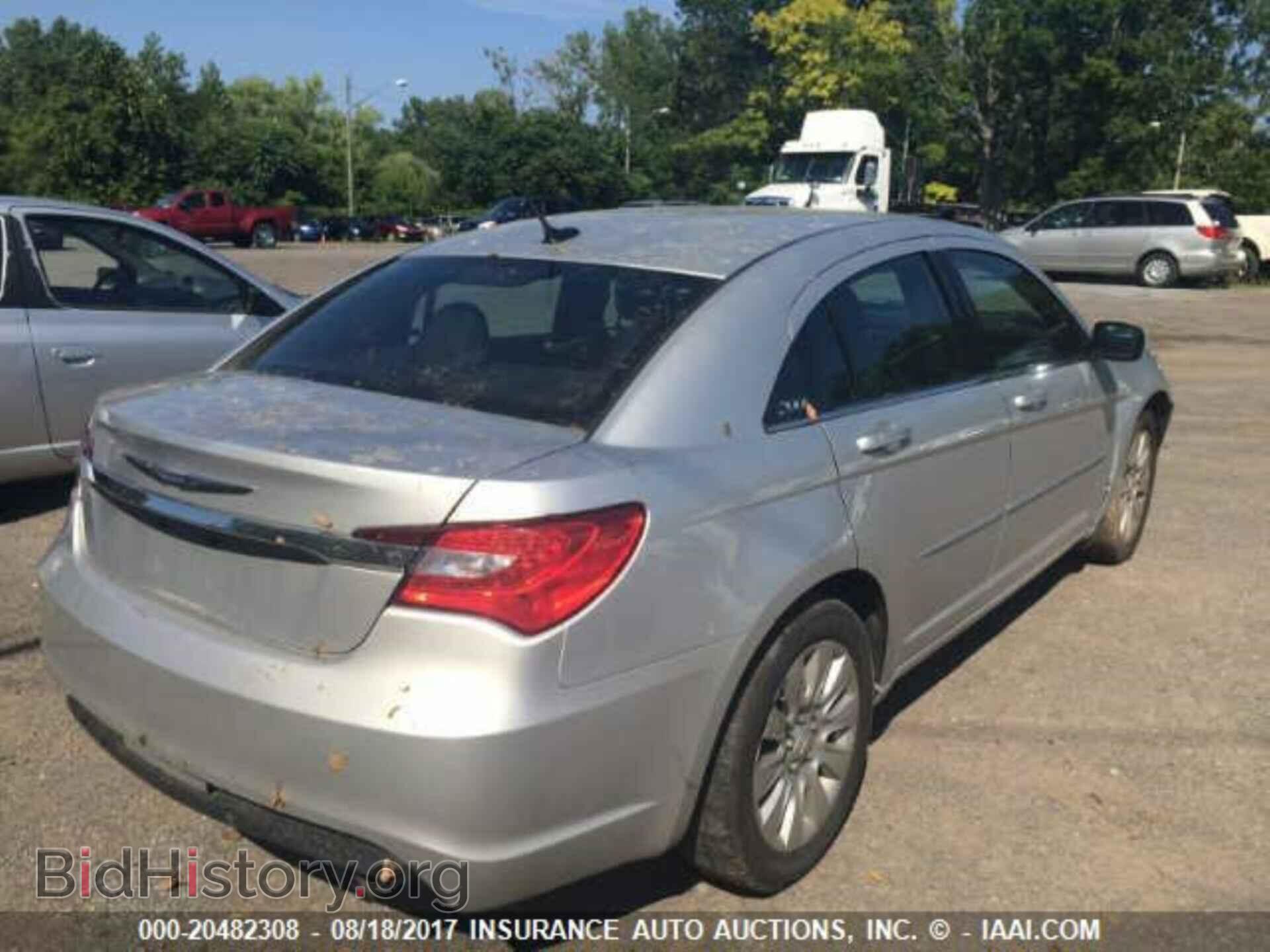 2012 Chrysler 200 - VIN: 1C3CCBAB4CN273034 - Фото 4
