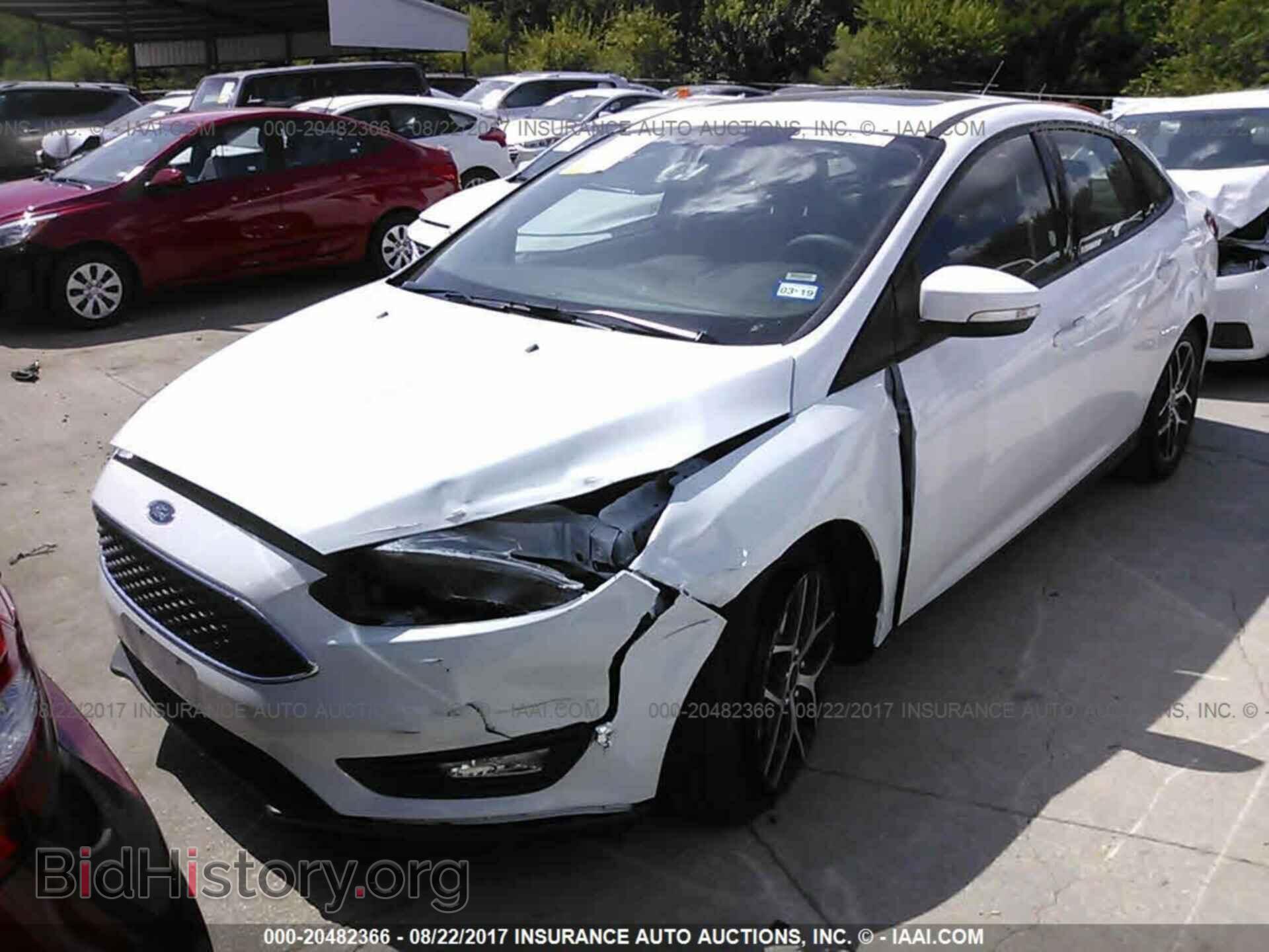 2017 Ford Focus - VIN: 1FADP3H21HL247242 - Photo 2