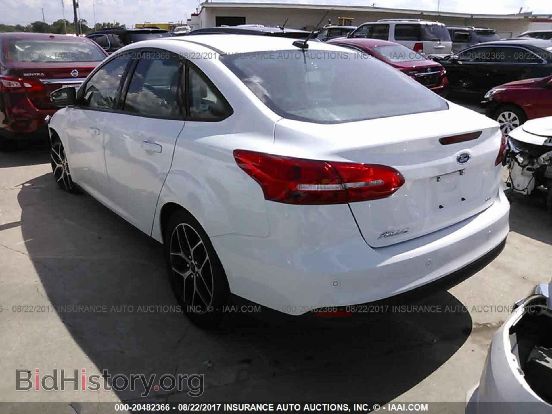2017 Ford Focus - VIN: 1FADP3H21HL247242 - Photo 3