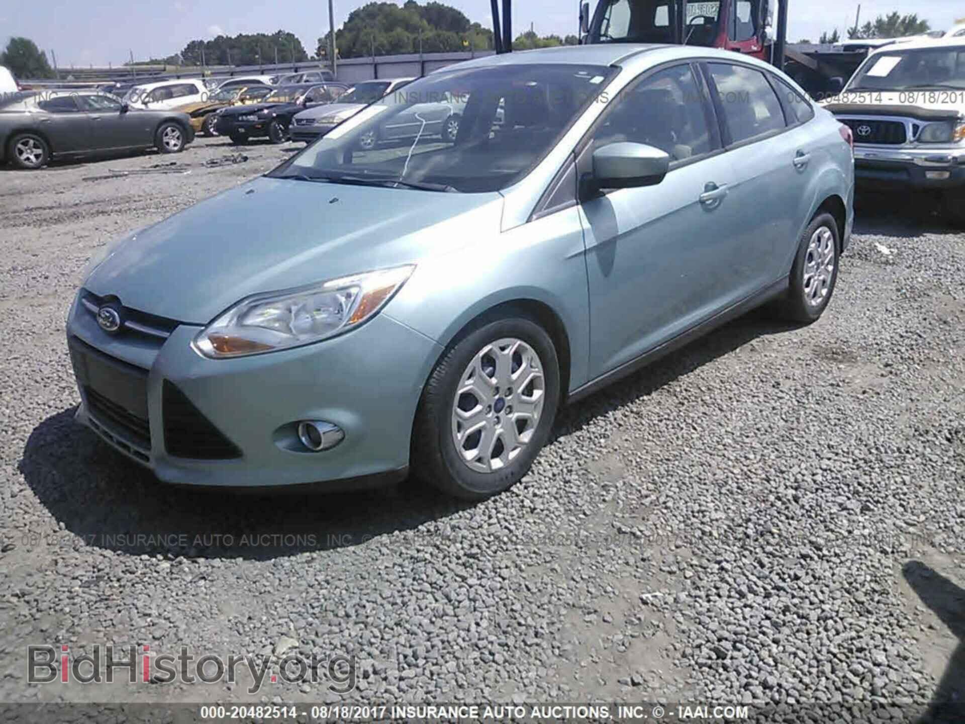 2012 Ford Focus - VIN: 1FAHP3F20CL372701 - Photo 2