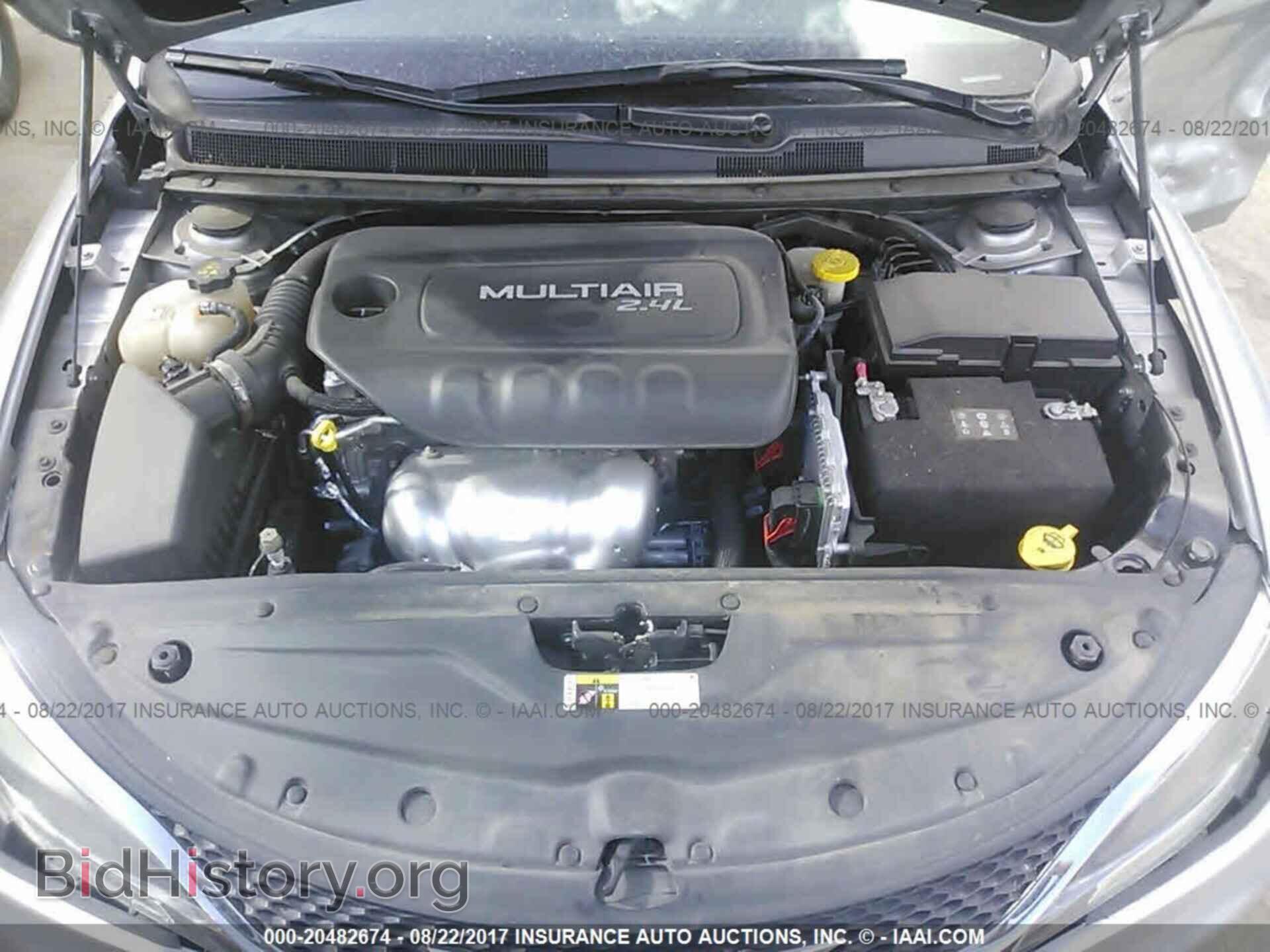 2016 Chrysler 200 - VIN: 1C3CCCAB0GN159401 - Photo 10