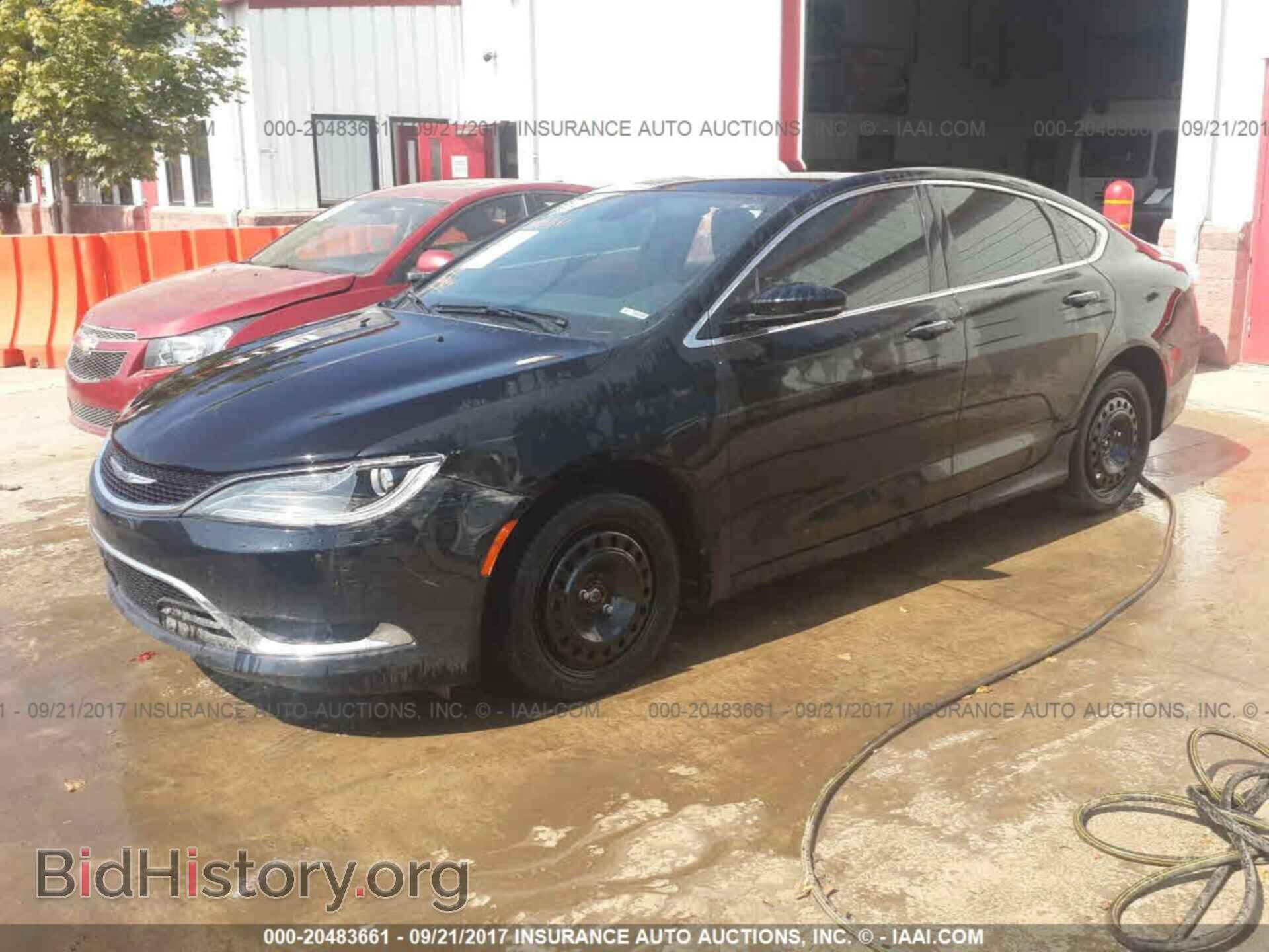 2015 Chrysler 200 - VIN: 1C3CCCCB0FN545781 - Photo 2