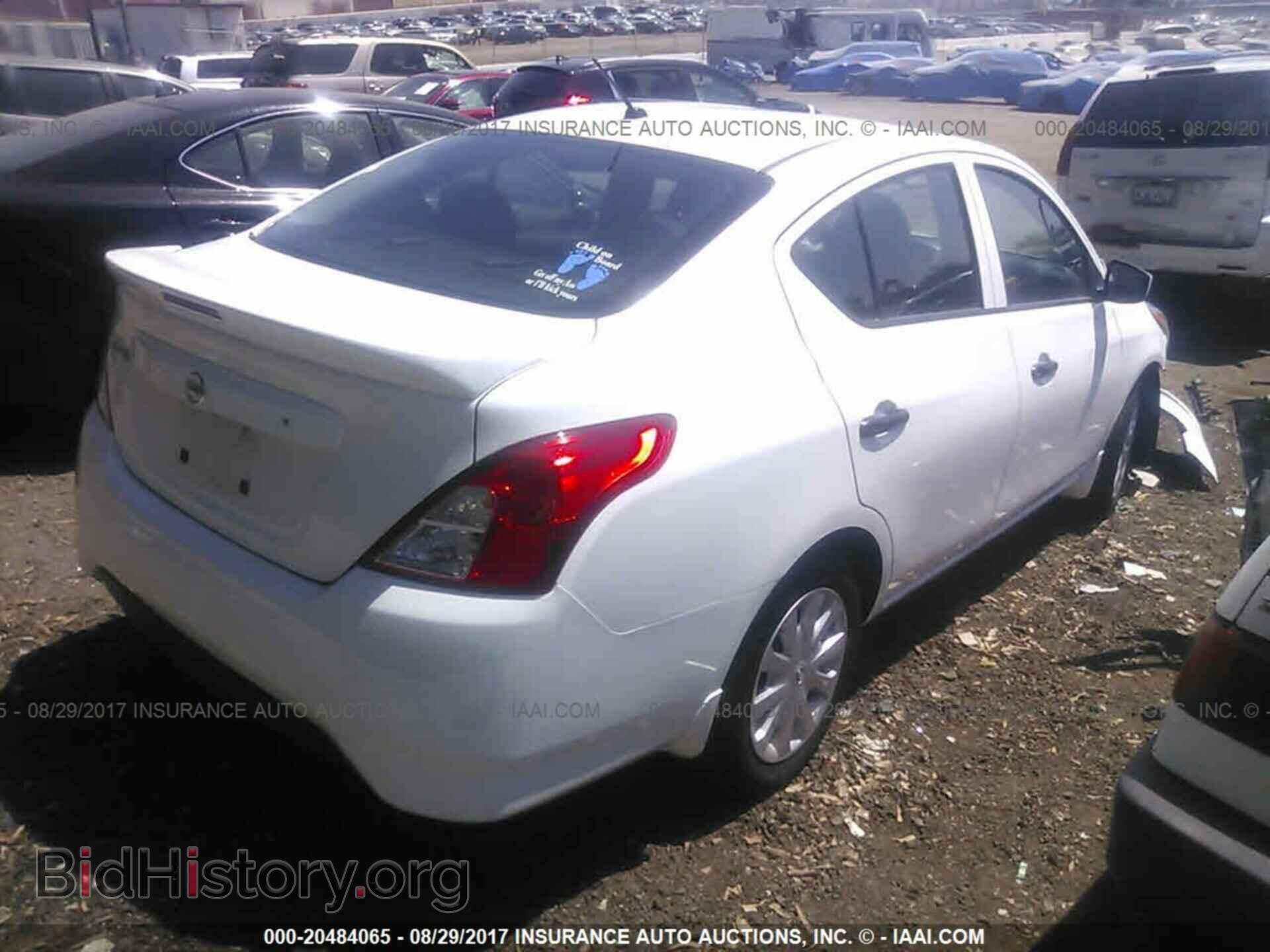 2017 Nissan Versa - VIN: 3N1CN7AP1HL819720 - Фото 4