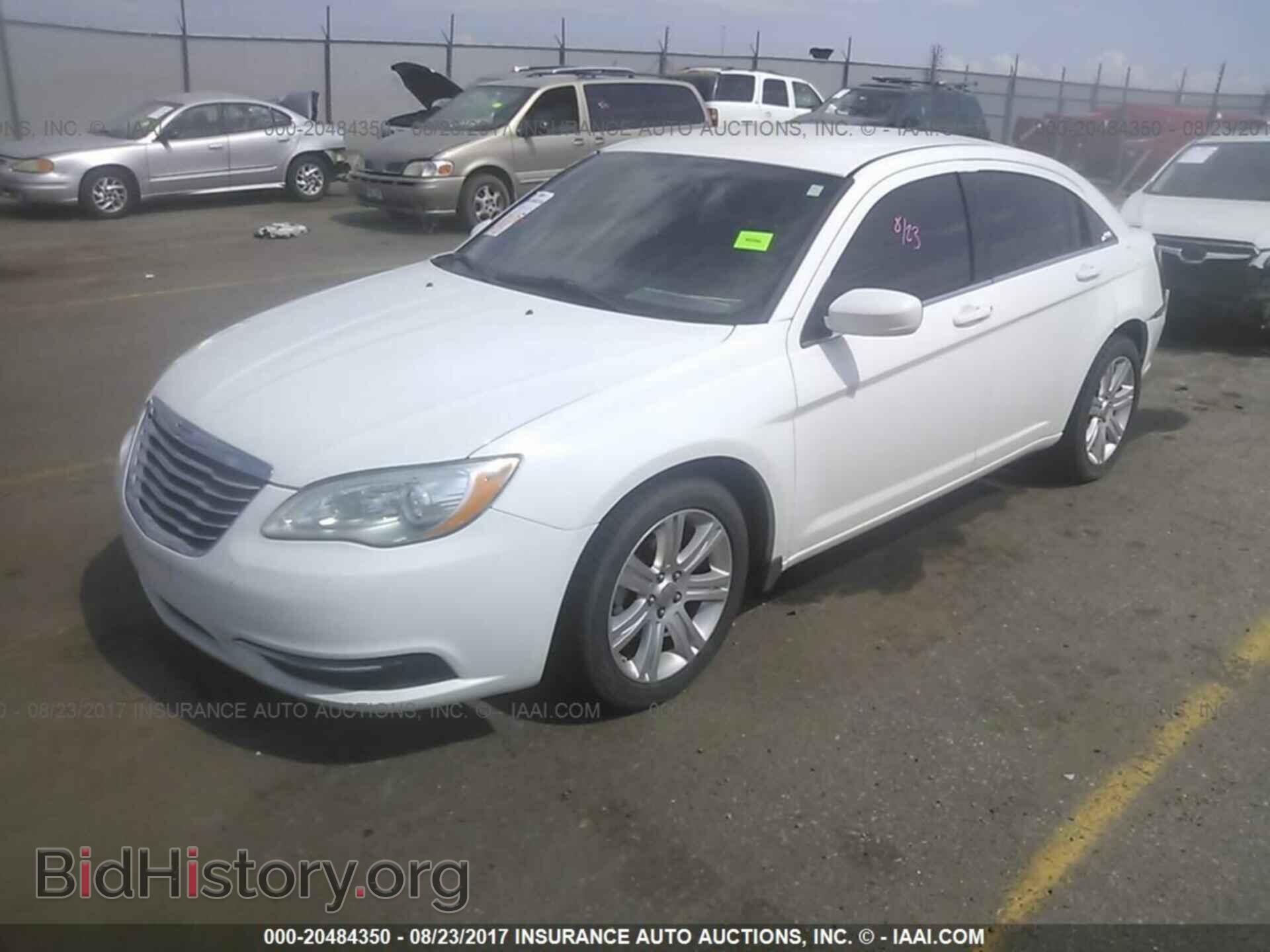 2013 Chrysler 200 - VIN: 1C3CCBBB0DN734794 - Photo 2