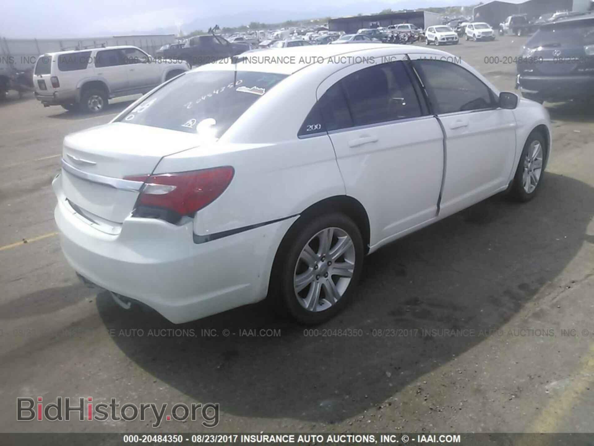 2013 Chrysler 200 - VIN: 1C3CCBBB0DN734794 - Photo 4