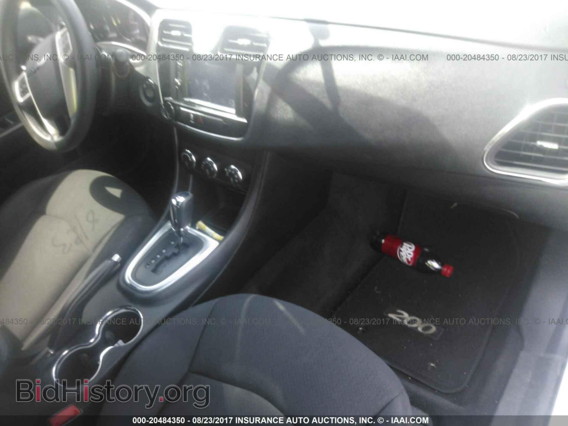 2013 Chrysler 200 - VIN: 1C3CCBBB0DN734794 - Photo 5
