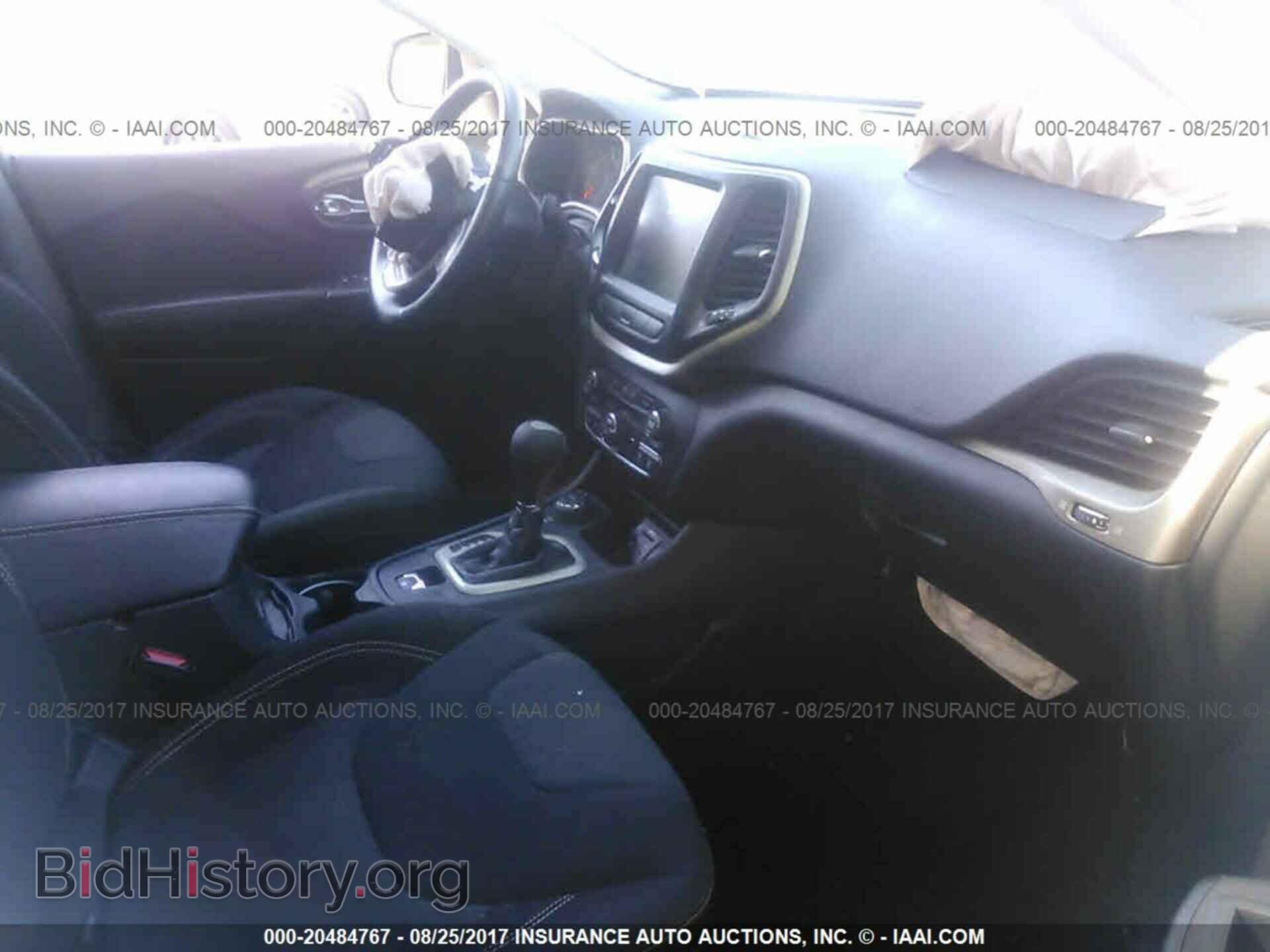 2015 Jeep Cherokee - VIN: 1C4PJMCS4FW567964 - Photo 5