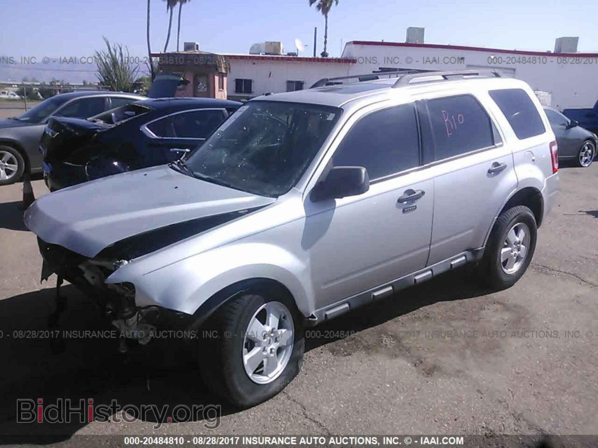 2012 Ford Escape - VIN: 1FMCU0DG5CKA94194 - Photo 2