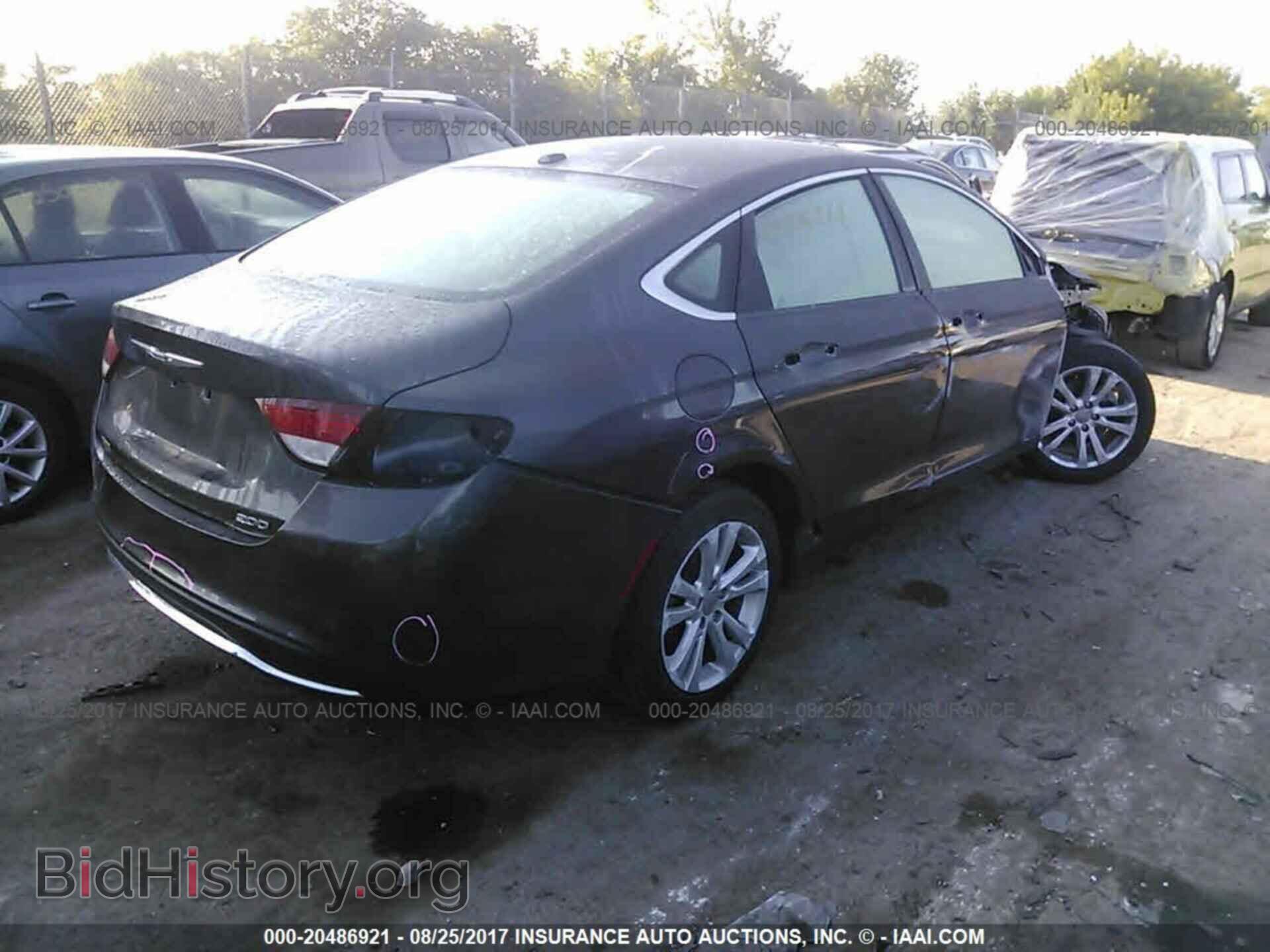 2016 Chrysler 200 - VIN: 1C3CCCAB9GN136571 - Photo 4
