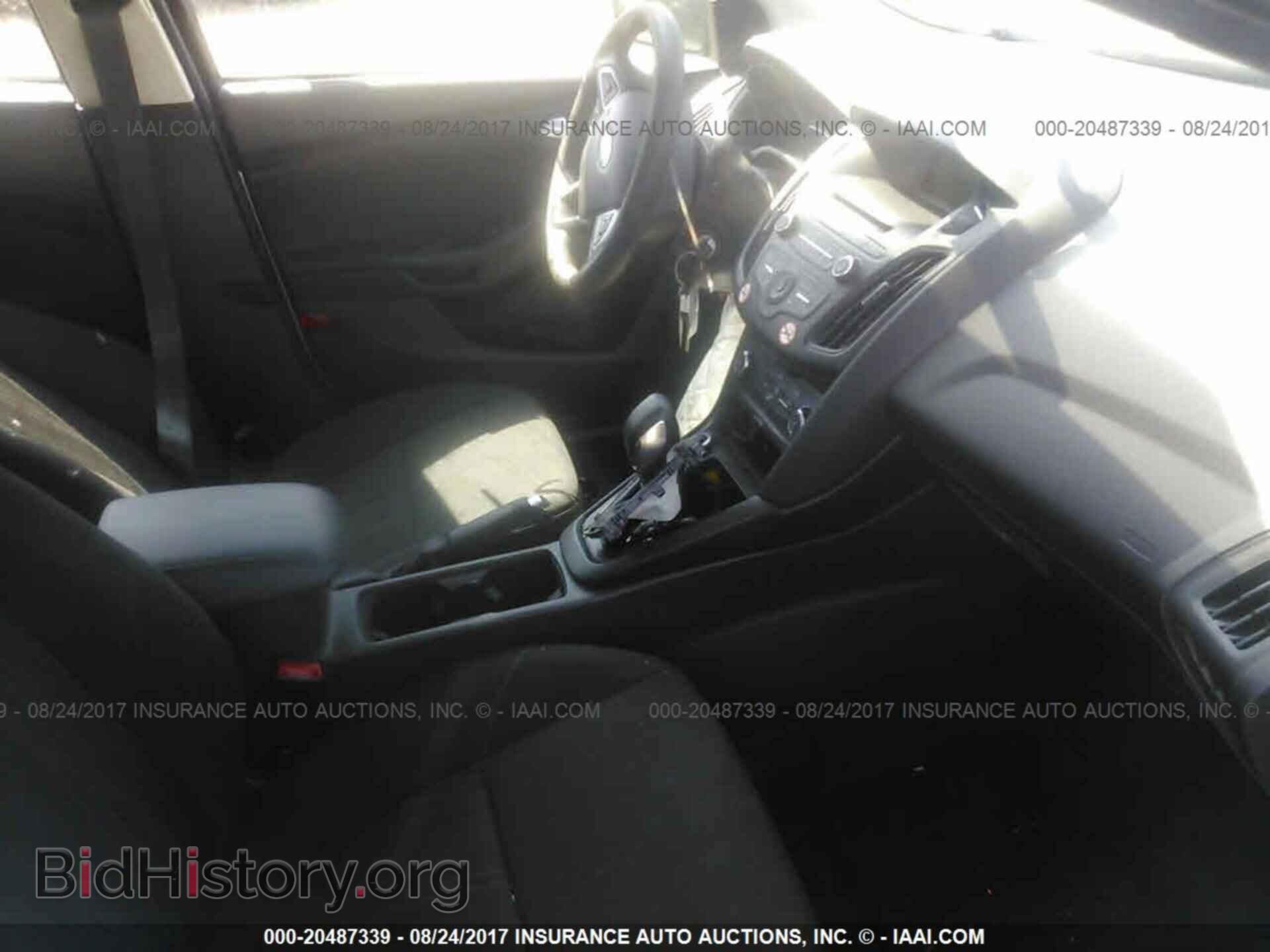 2017 Ford Focus - VIN: 1FADP3K22HL232970 - Photo 5