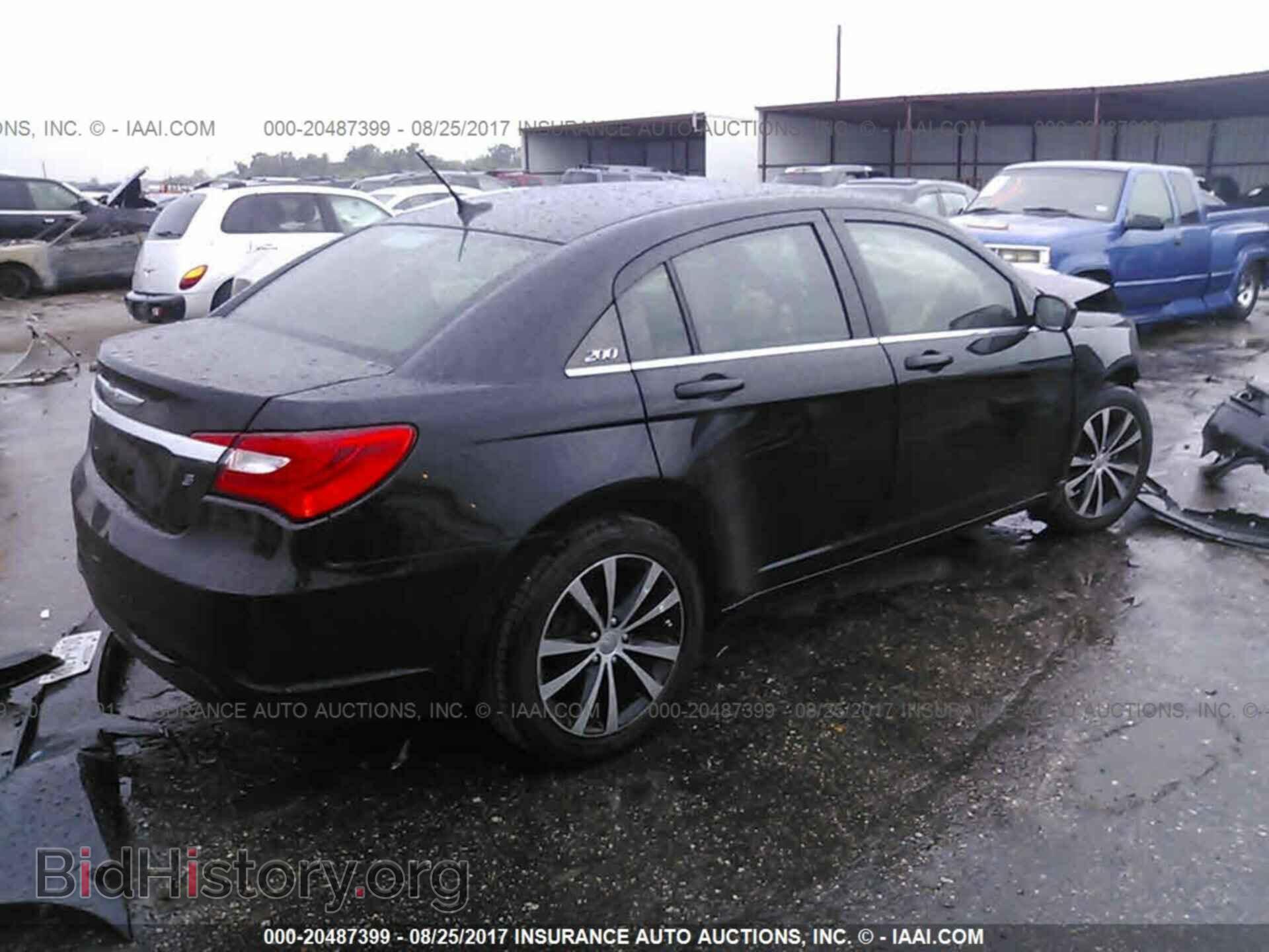 2013 Chrysler 200 - VIN: 1C3CCBBB8DN728077 - Photo 4