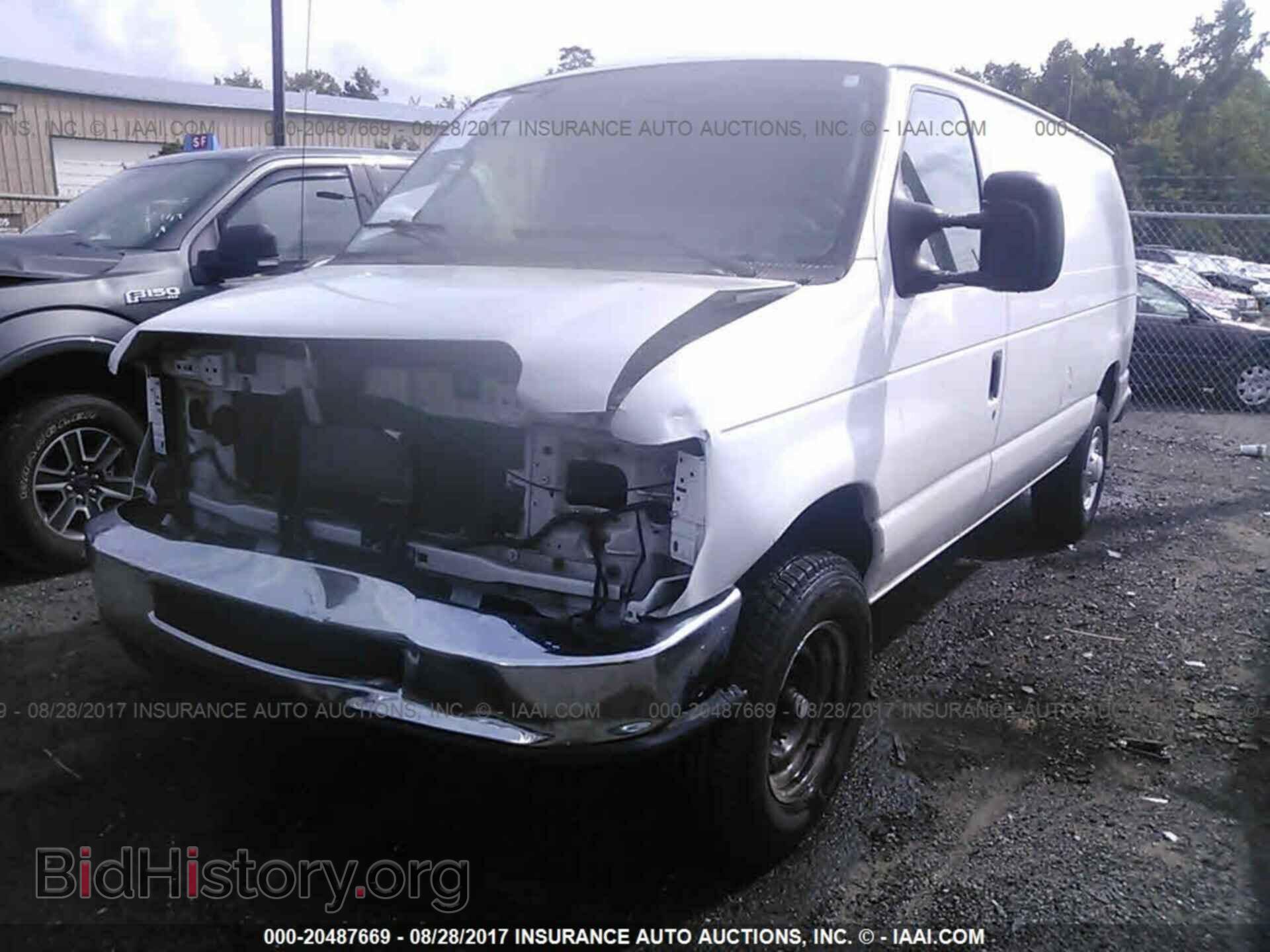 2011 Ford Econoline - VIN: 1FTNE2EL3BDA08286 - Photo 2
