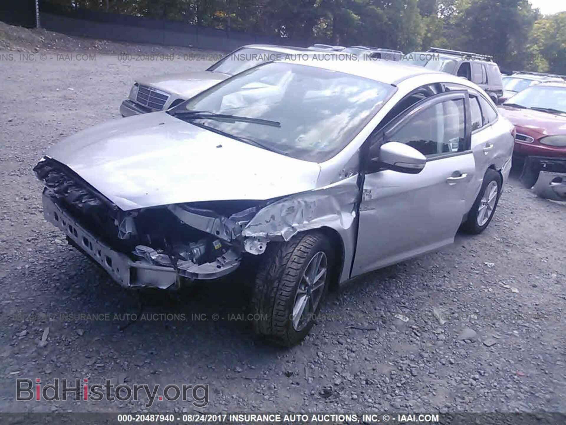 2015 Ford Focus - VIN: 1FADP3F23FL201914 - Фото 2