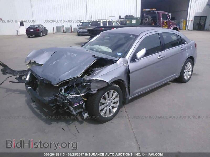 2014 Chrysler 200 (VIN 1C3CCBBG8EN114417) — photo 2 of 10