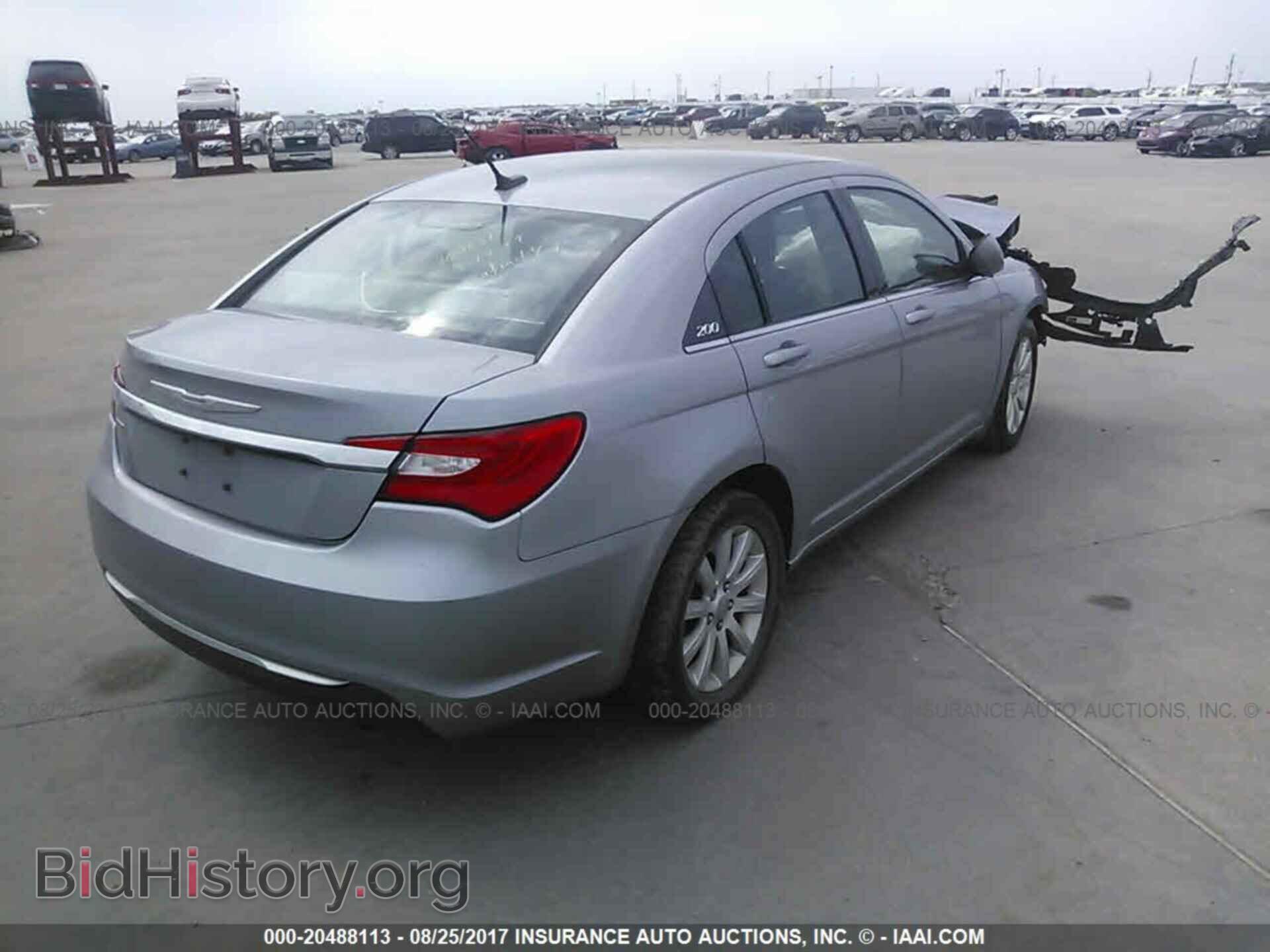 2014 Chrysler 200 - VIN: 1C3CCBBG8EN114417 - Фото 4