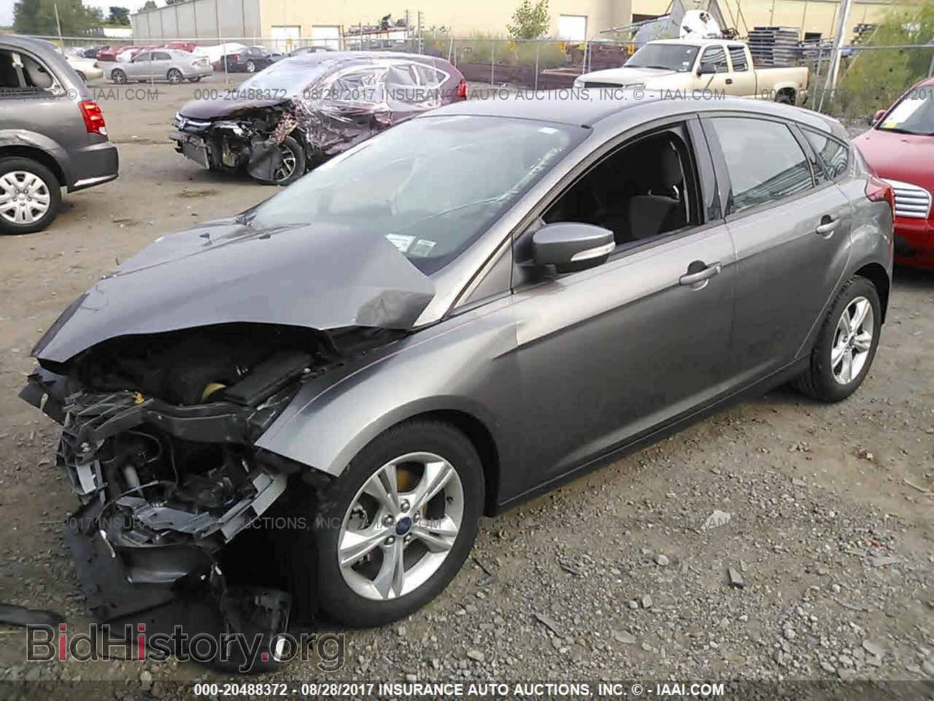2012 Ford Focus - VIN: 1FAHP3K26CL342205 - Photo 2