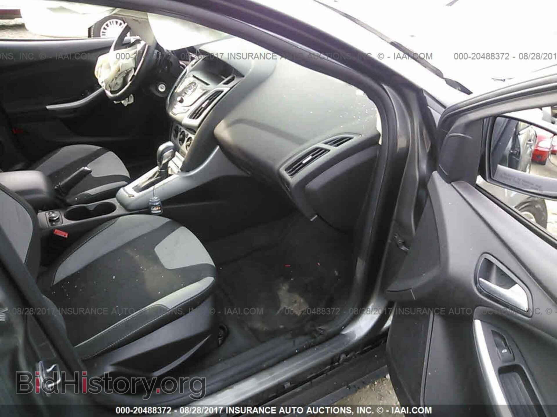 2012 Ford Focus - VIN: 1FAHP3K26CL342205 - Photo 5
