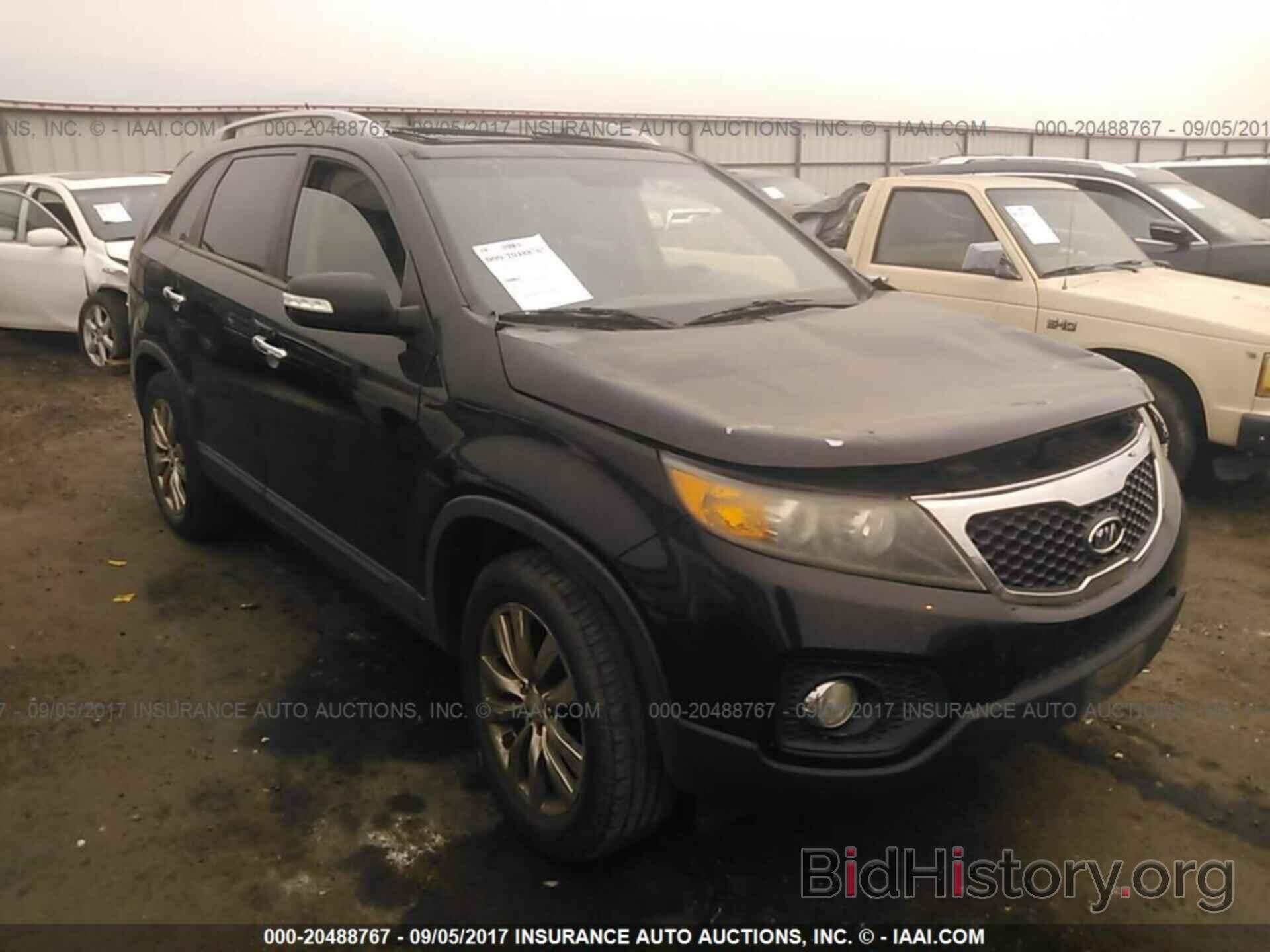 Photo 5XYKU4A2XBG053645 - Kia Sorento 2011