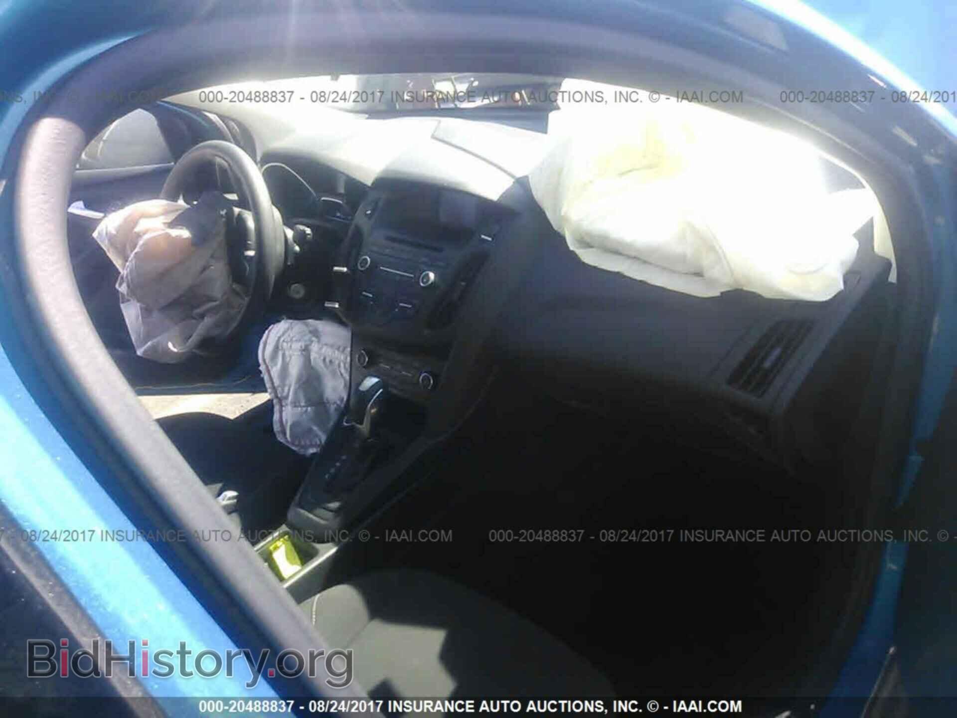 2016 Ford Focus - VIN: 1FADP3K29GL344552 - Photo 5