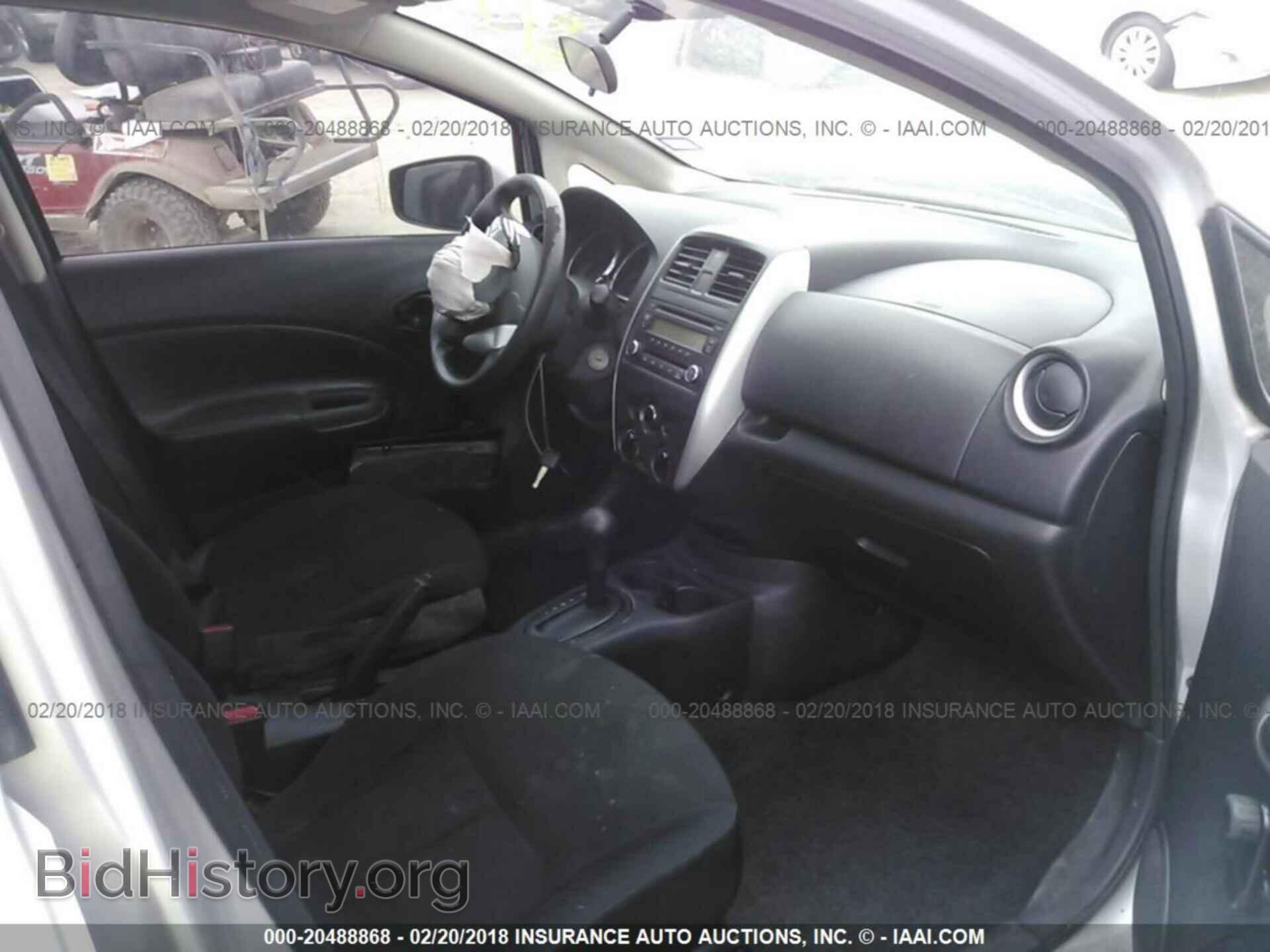 2015 Nissan Versa note - VIN: 3N1CE2CPXFL374357 - Photo 5