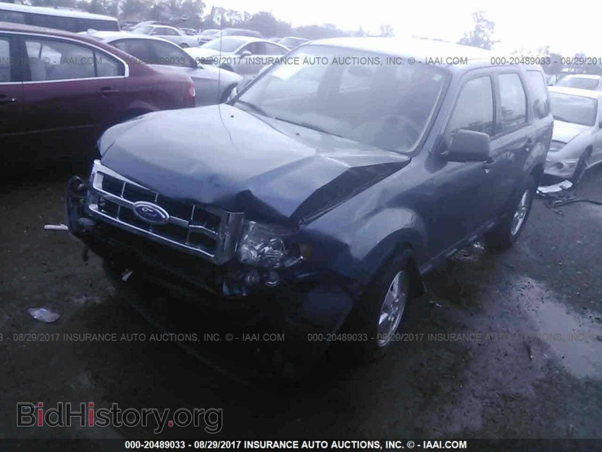 2011 Ford Escape - VIN: 1FMCU0C78BKC03313 - Photo 2